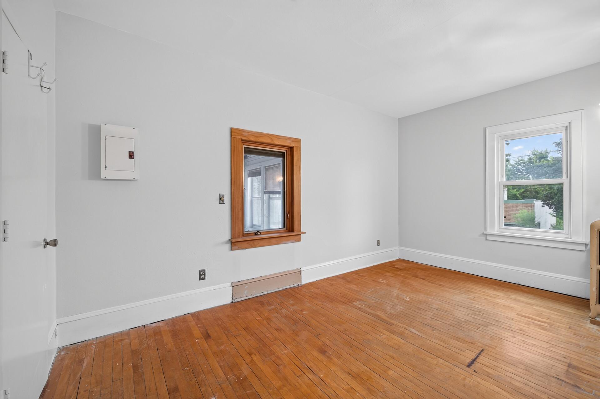 2201 Johnson St. N.e. Property Photo 44