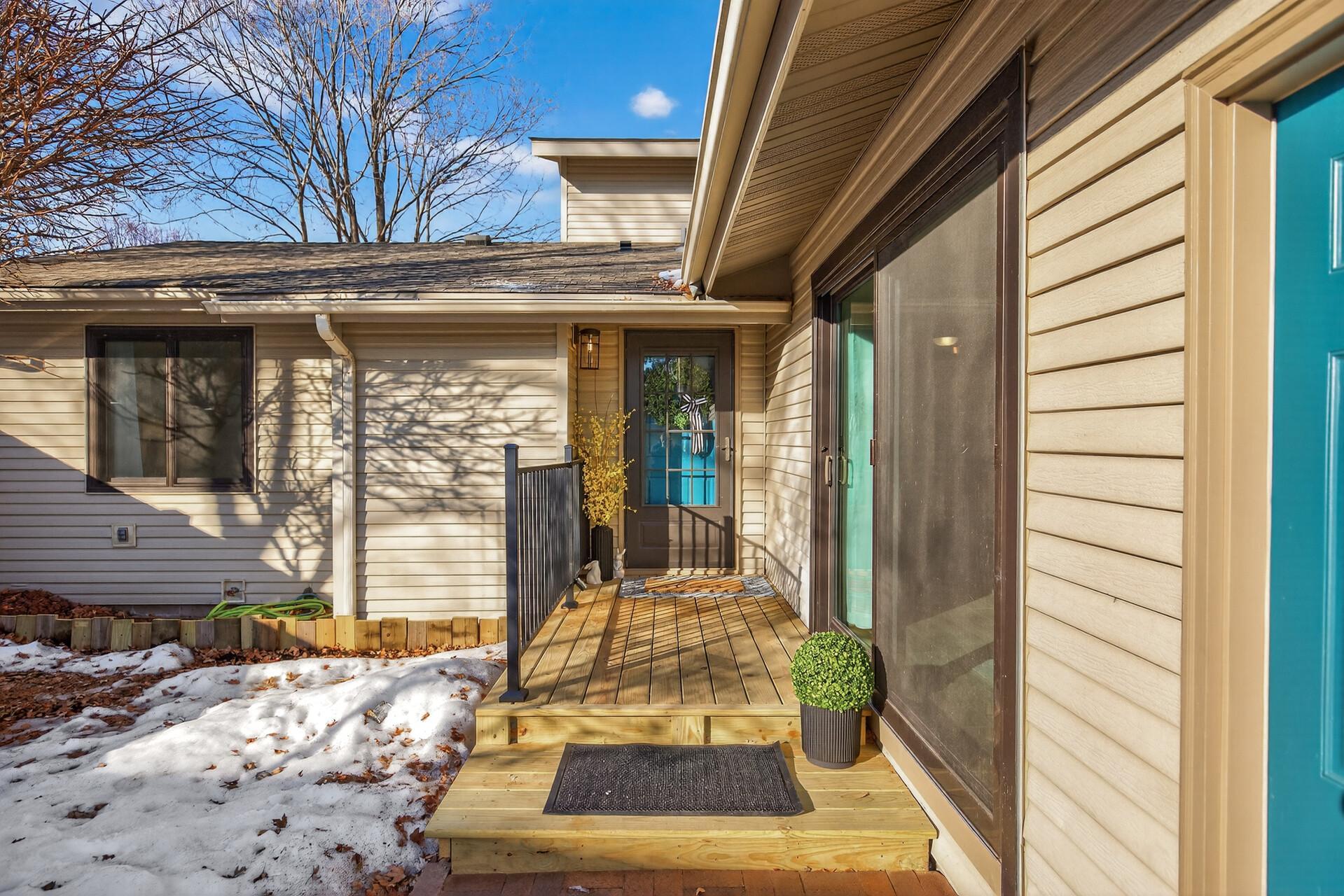 3319 Lower 67th Street E -