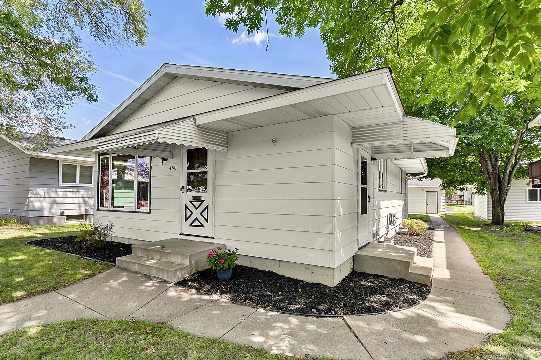 450 26th Avenue N Property Photo 2