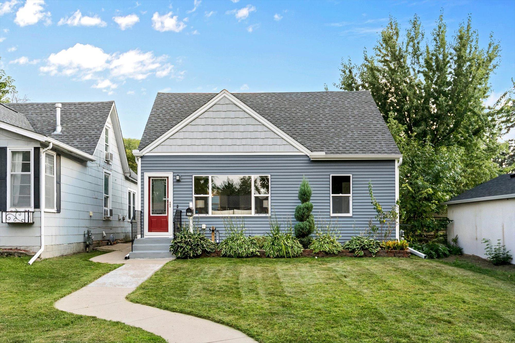 2574 2nd Avenue E Property Photo 1