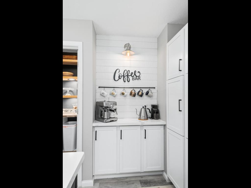 11860 37th Street Ne Property Photo 12