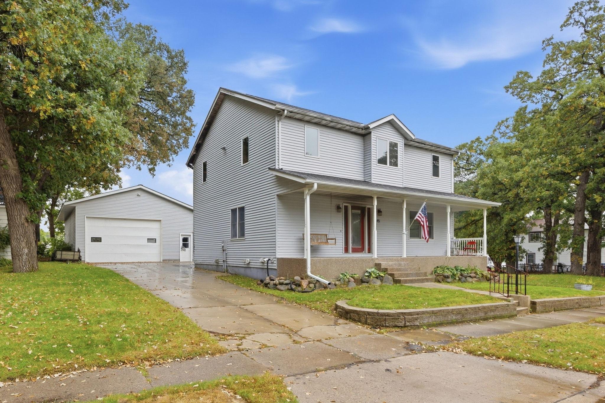 745 2nd Street N Property Photo 1