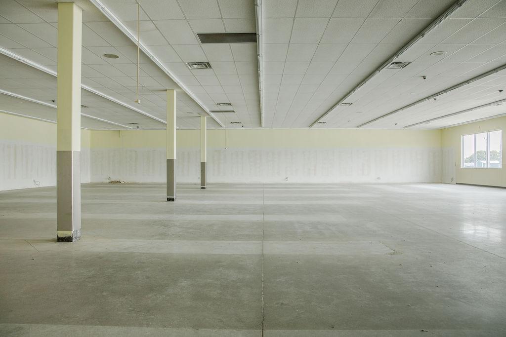 2505 E Highway 7 Property Photo 10