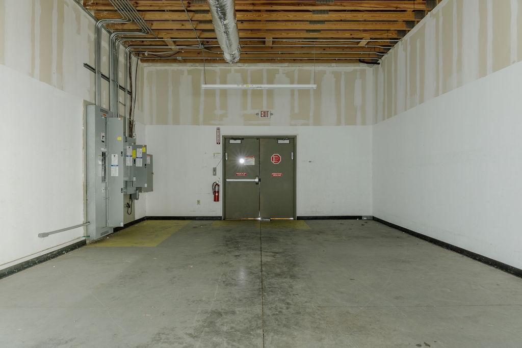2505 E Highway 7 Property Photo 12