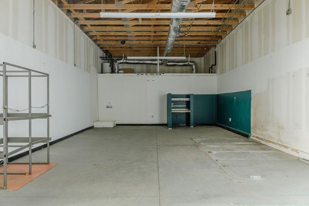 2505 E Highway 7 Property Photo 13