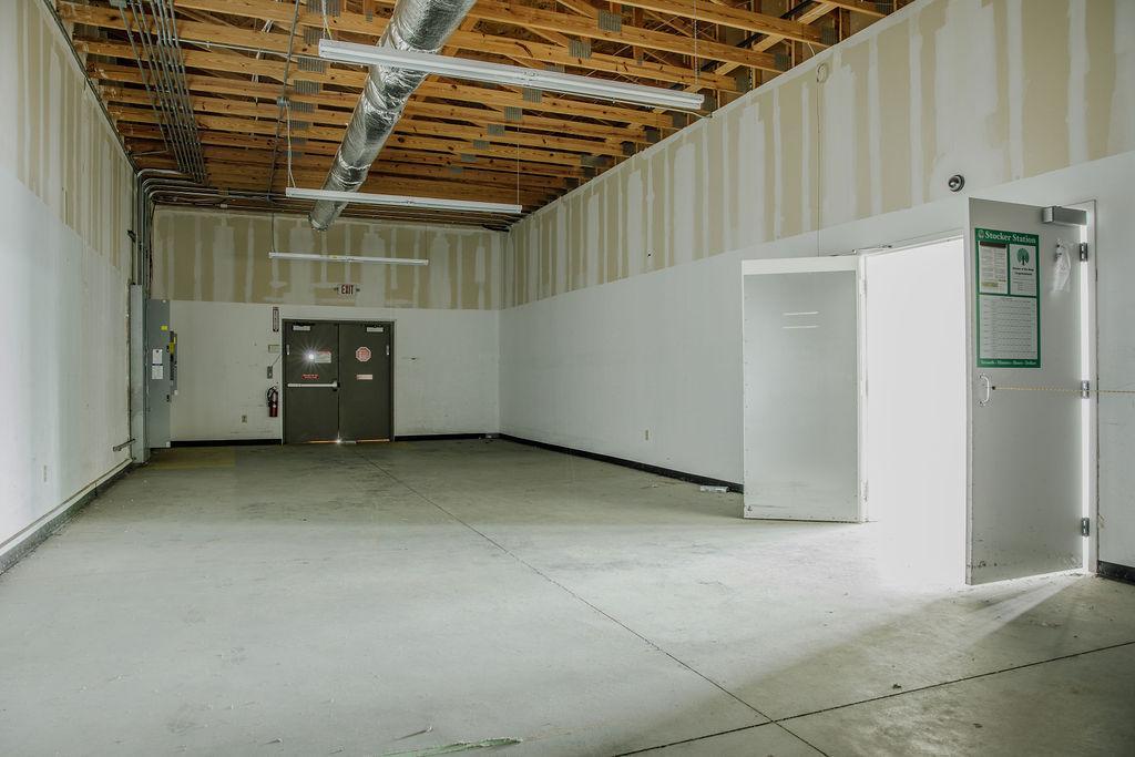 2505 E Highway 7 Property Photo 15