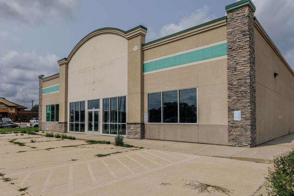2505 E Highway 7 Property Photo 19