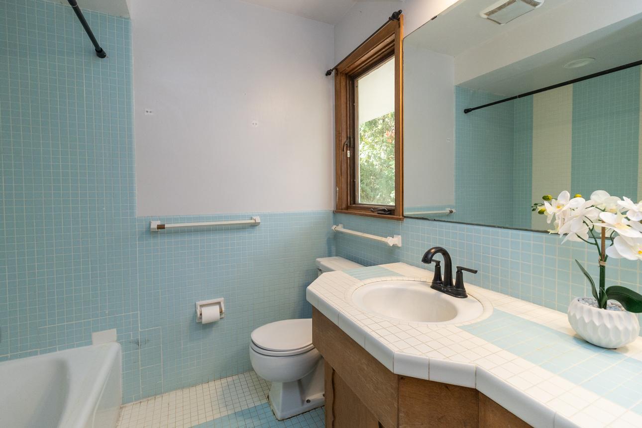 6700 Hillside Lane Property Photo 28