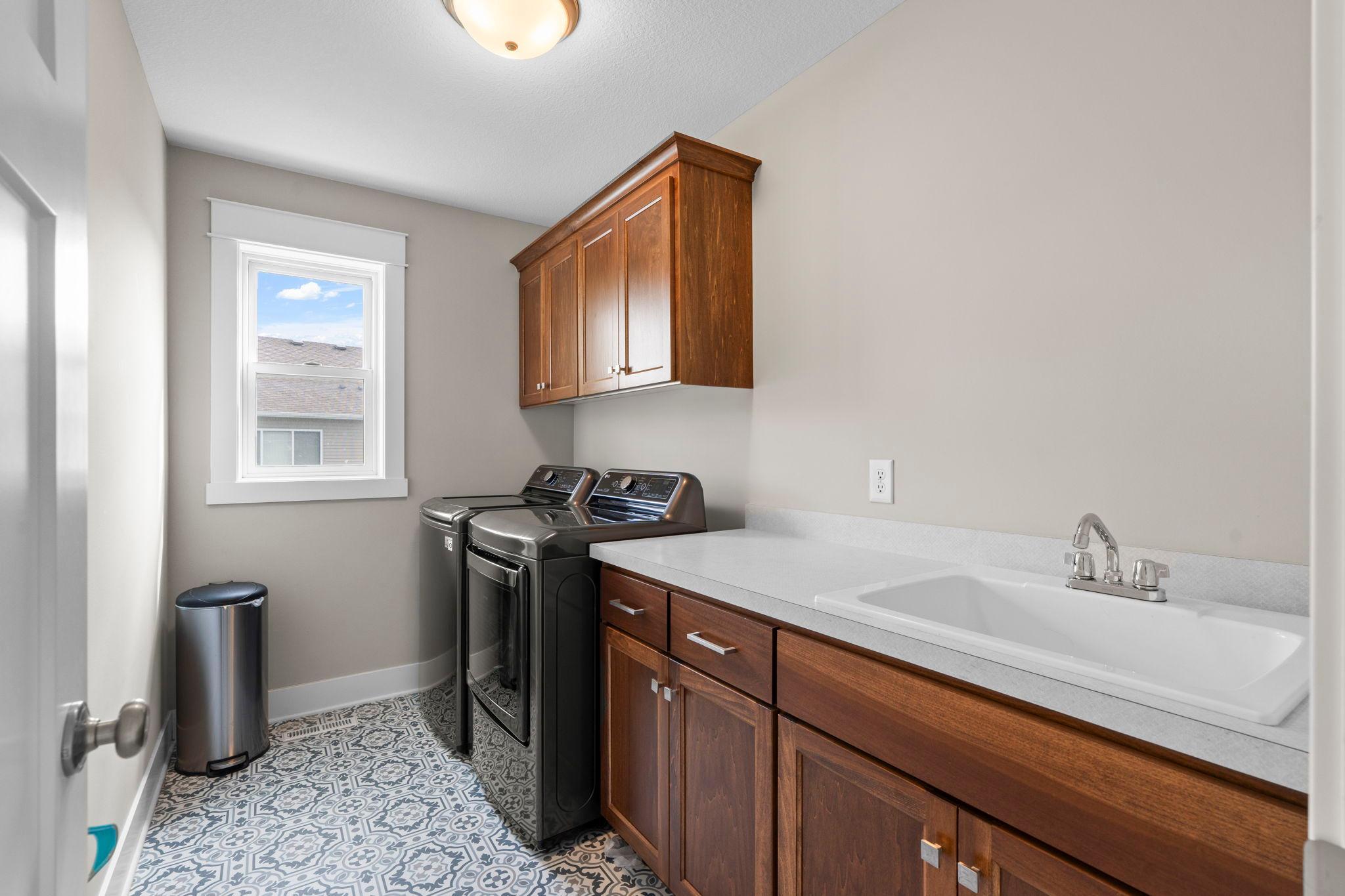 17847 Eclipse Avenue Property Photo 36