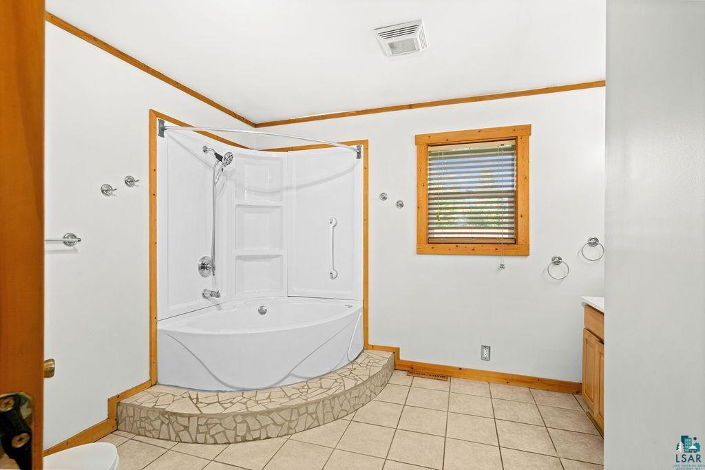 3949 E County Rd B Property Photo 30