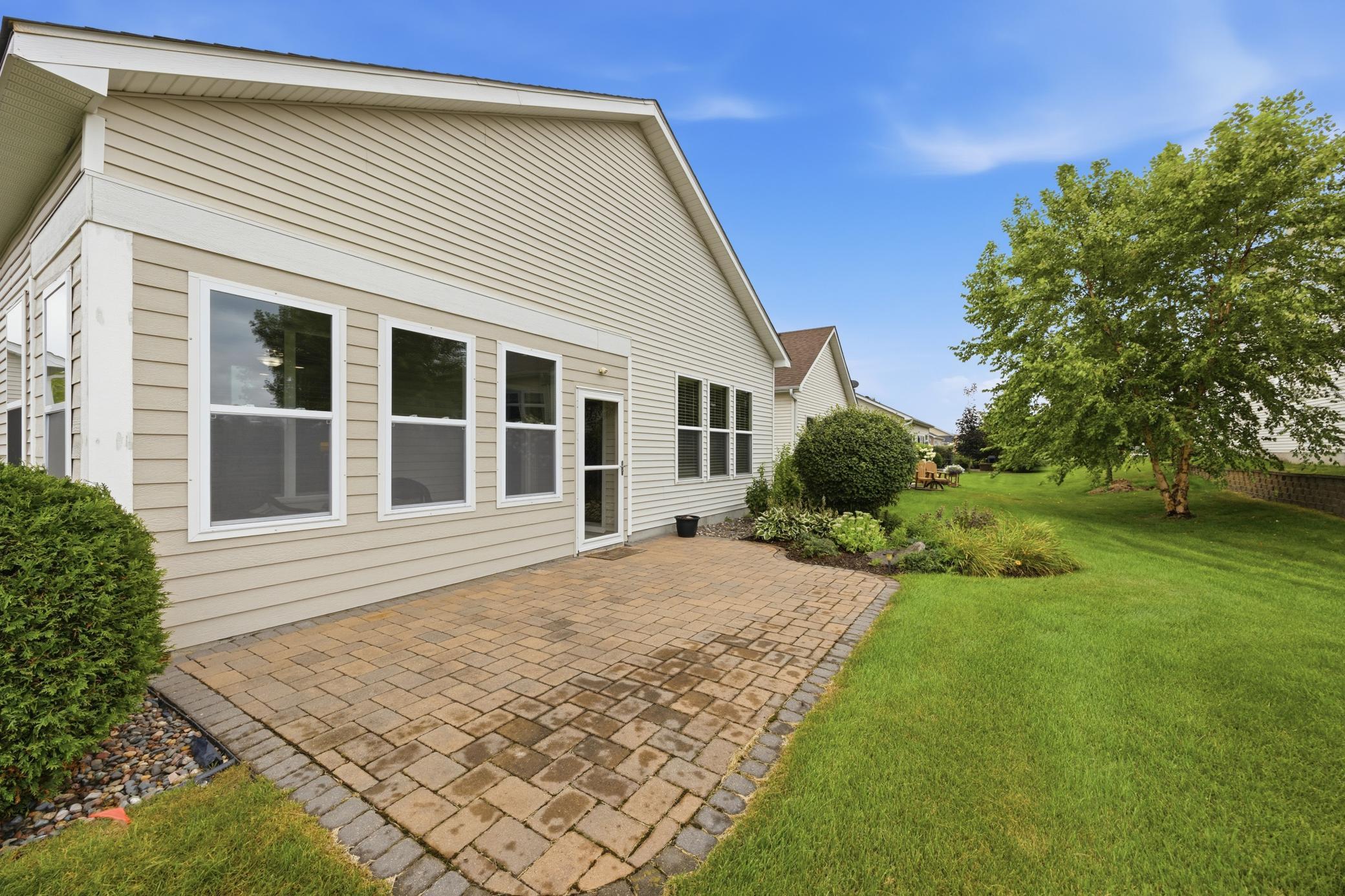 7417 Shadyview Lane N Property Photo 24