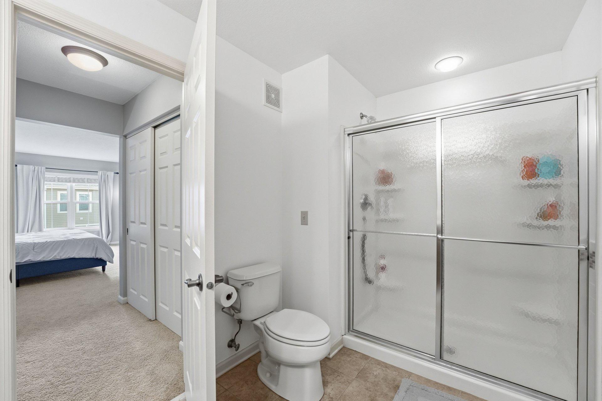 8103 Oakview Drive N Property Photo 11