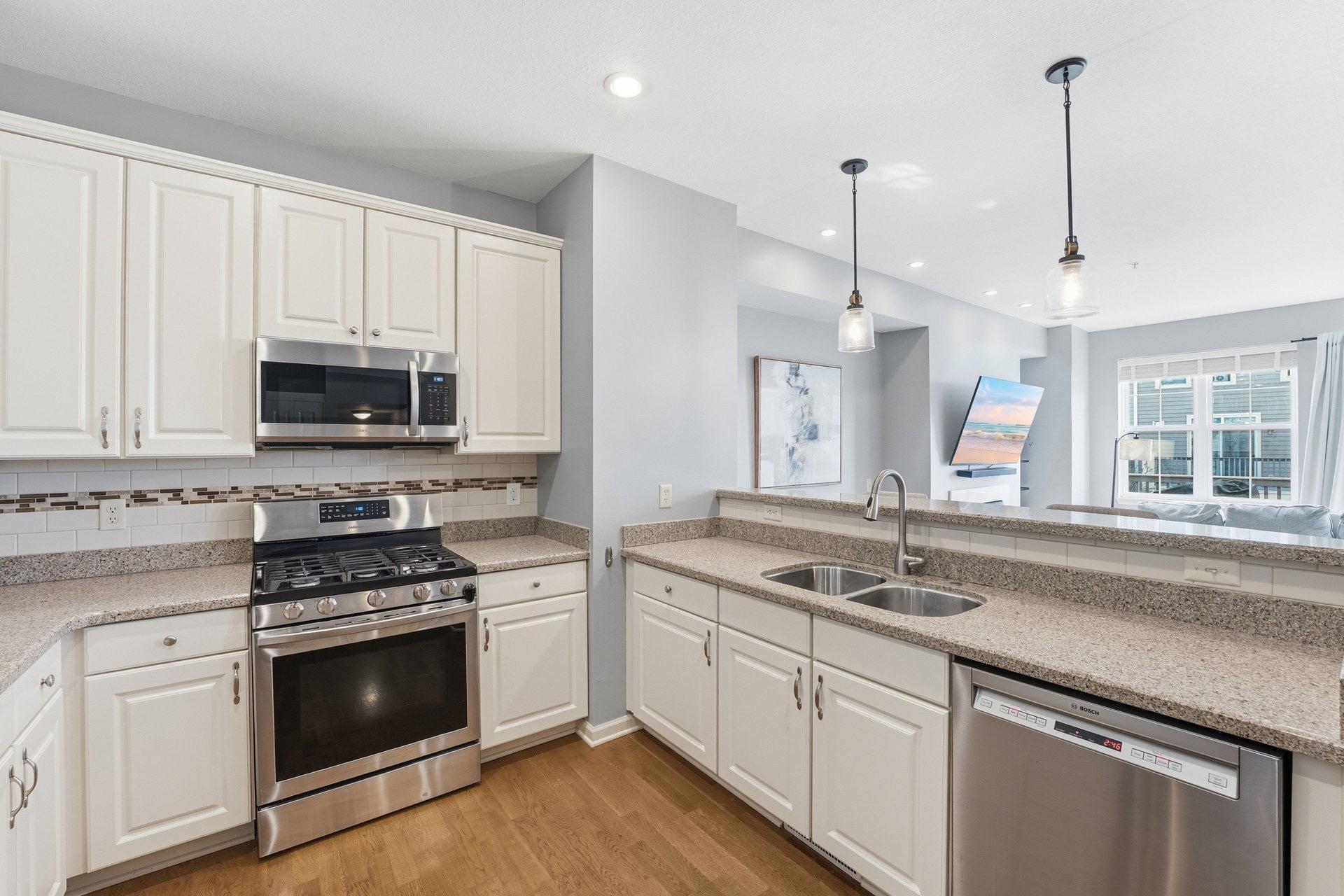 8103 Oakview Drive N Property Photo 18