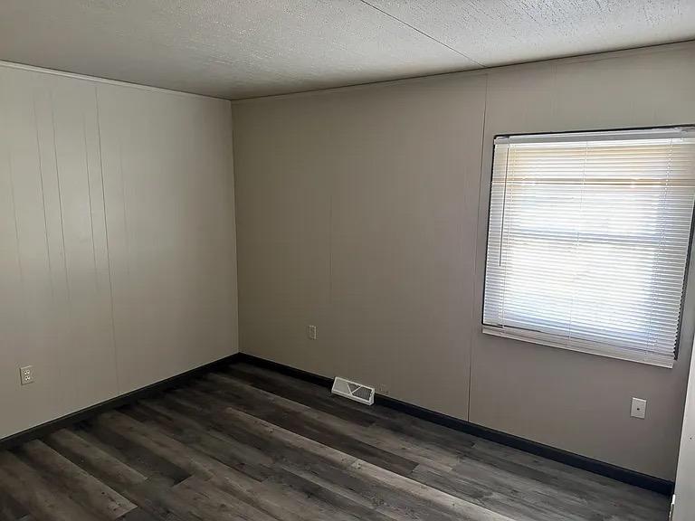 1225 13th Street Se Property Photo 4