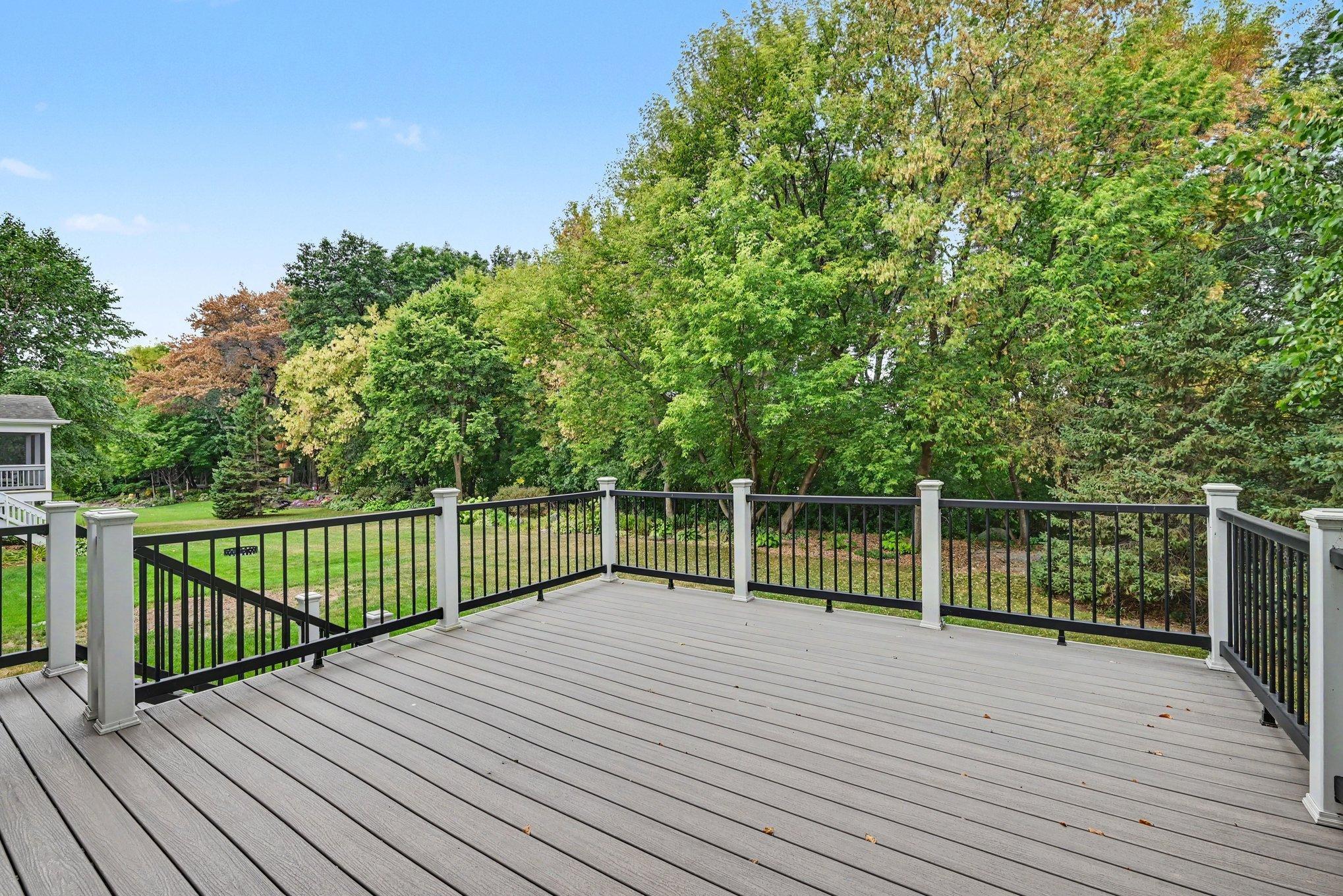 6034 Summit Curve S Property Photo 5