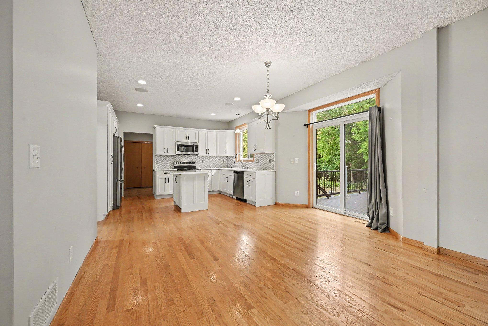 6034 Summit Curve S Property Photo 11