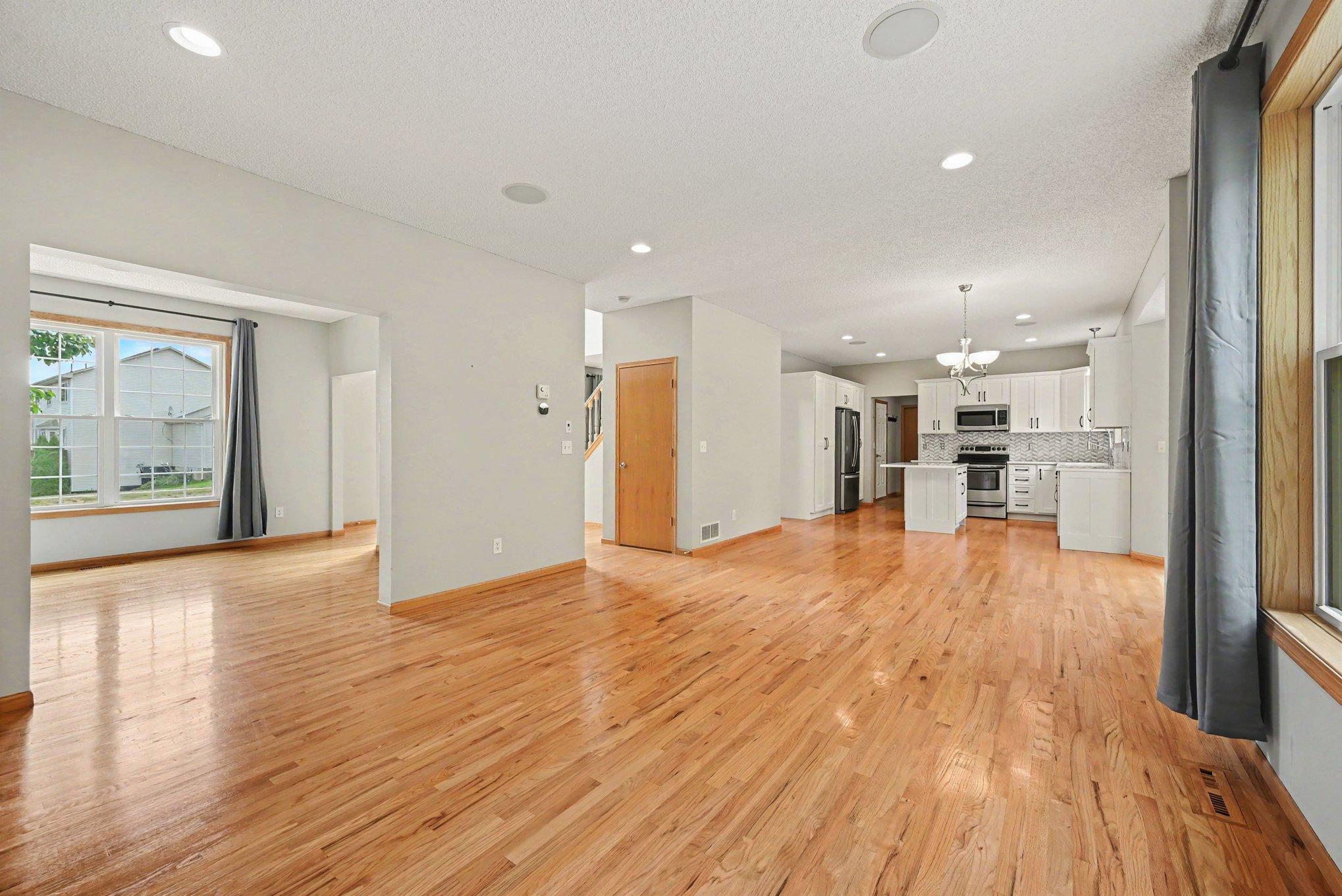 6034 Summit Curve S Property Photo 13