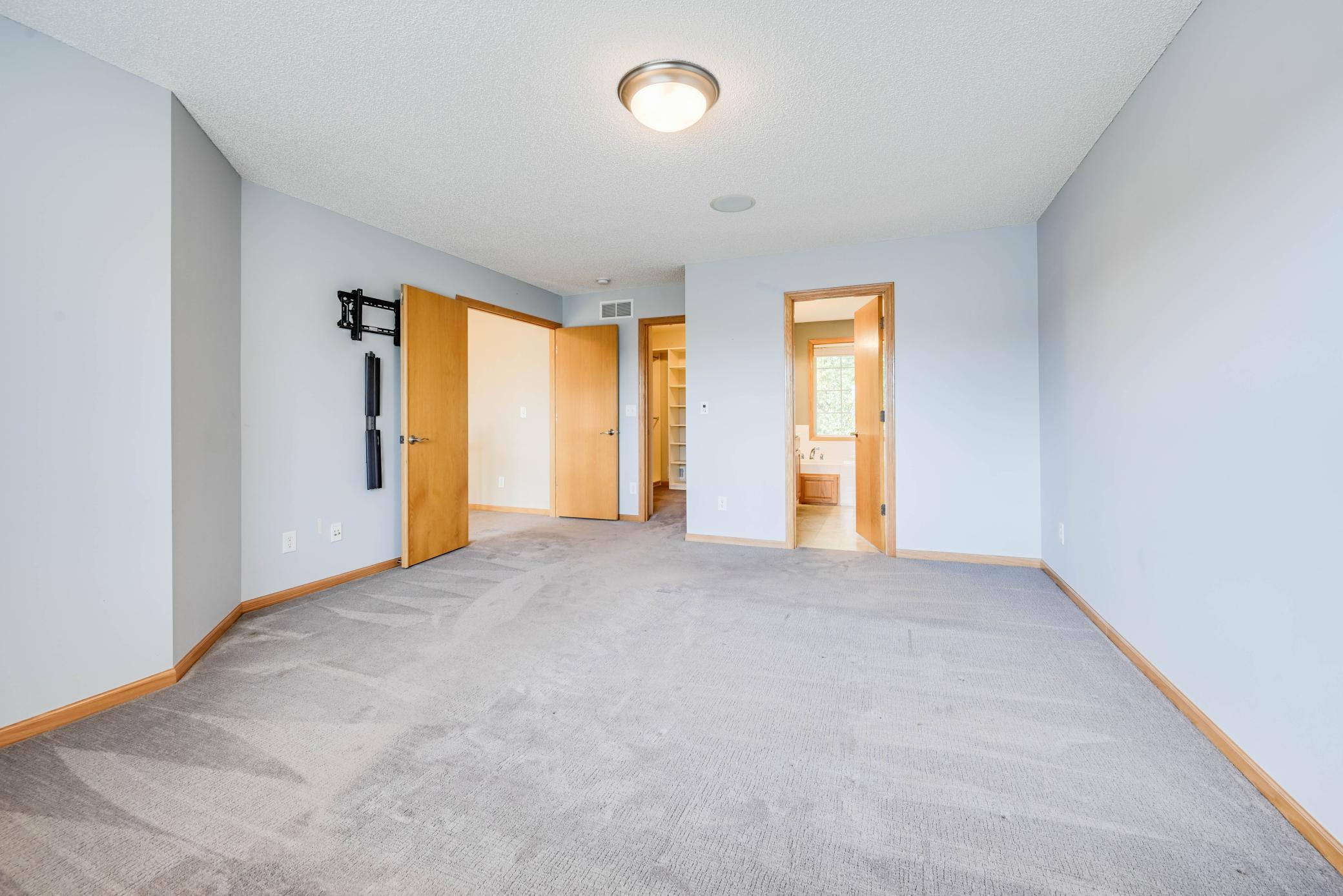 6034 Summit Curve S Property Photo 18