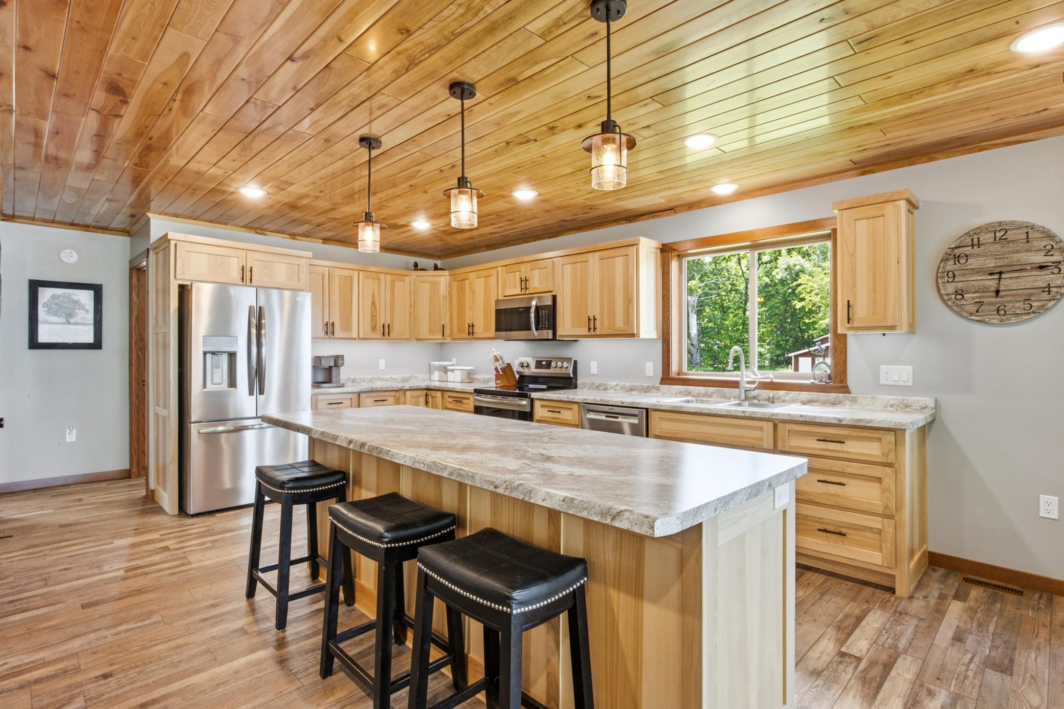 46824 Foss Road Property Photo 6