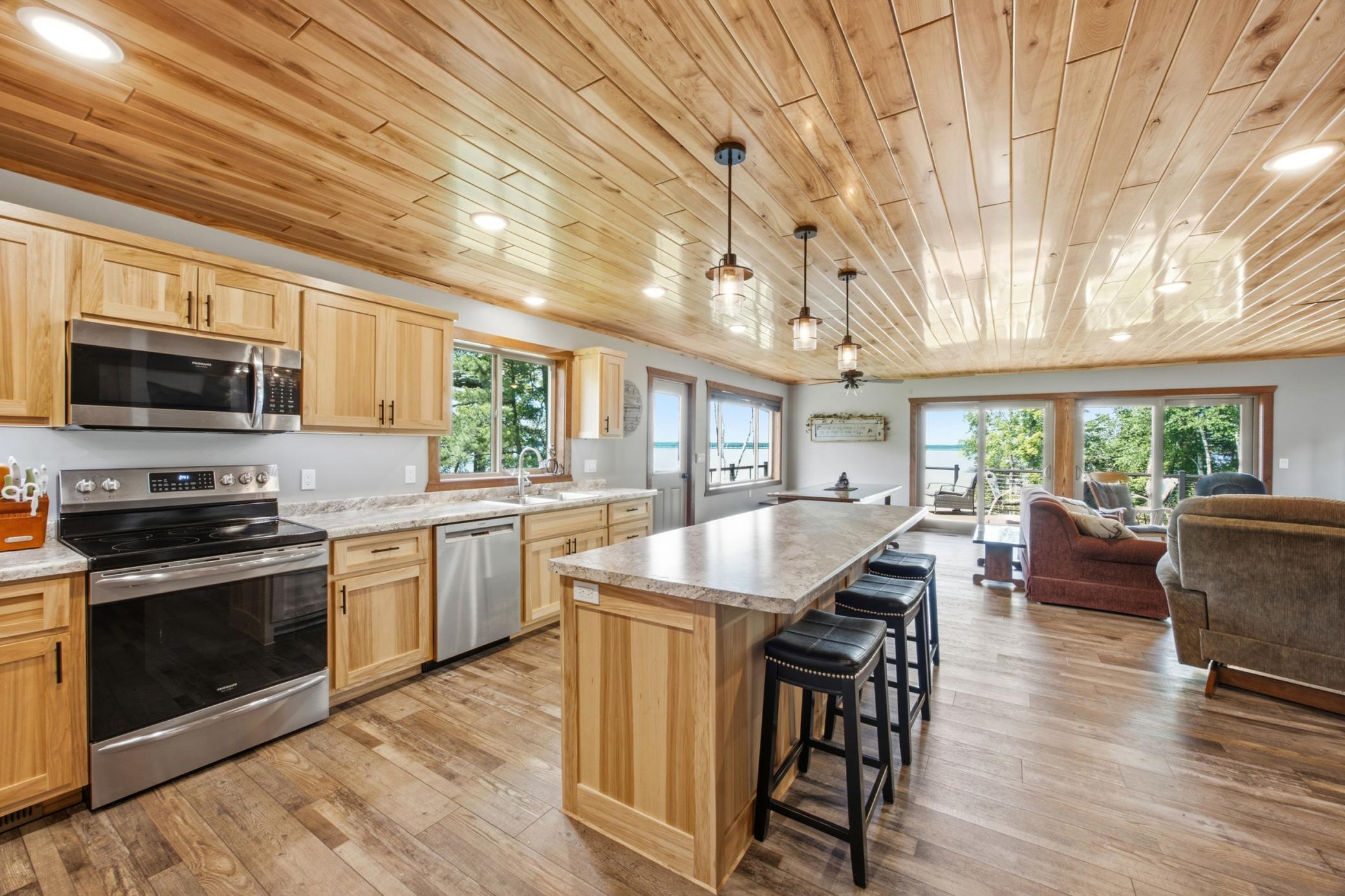 46824 Foss Road Property Photo 10