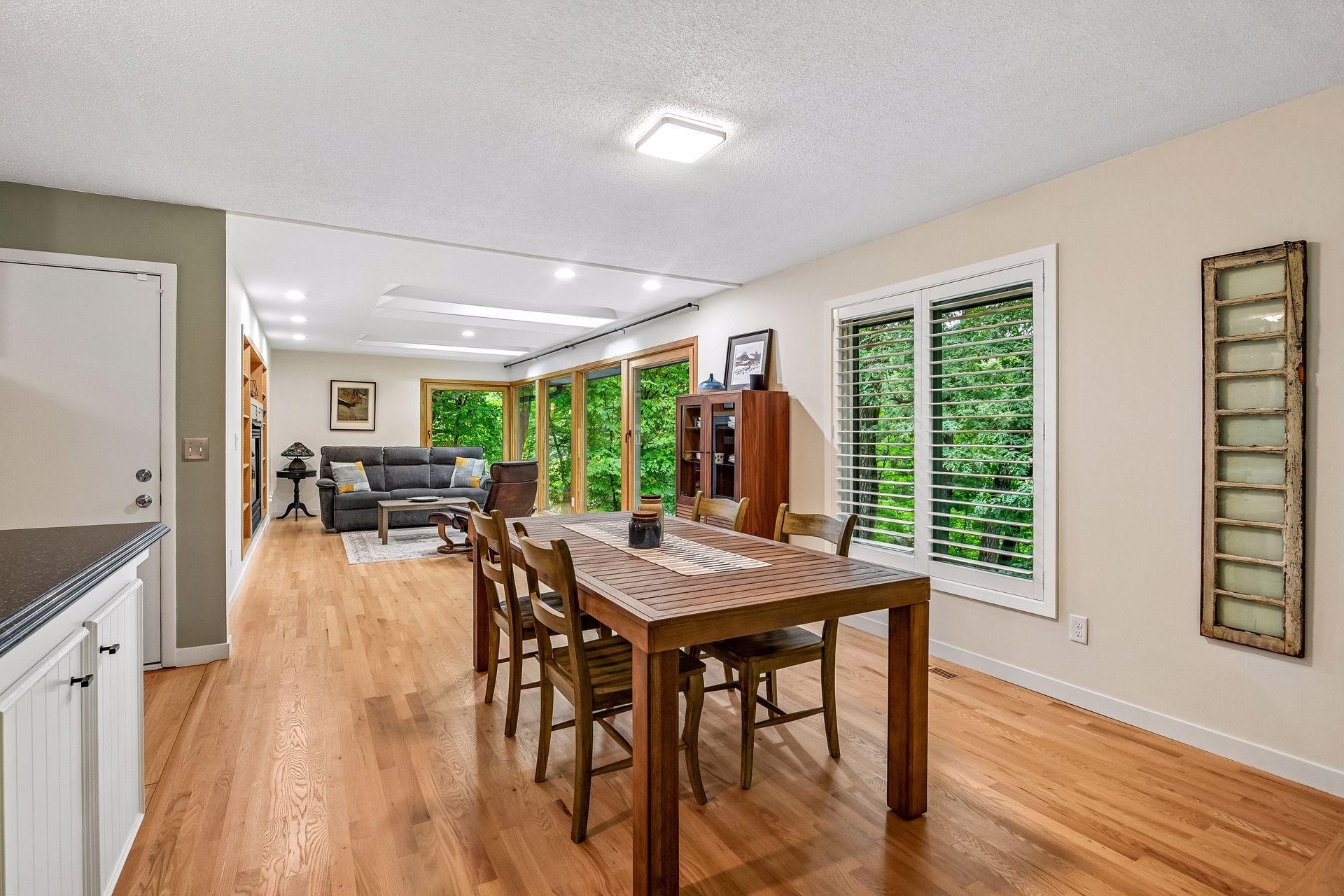 8756 Walton Oaks Drive Property Photo 11