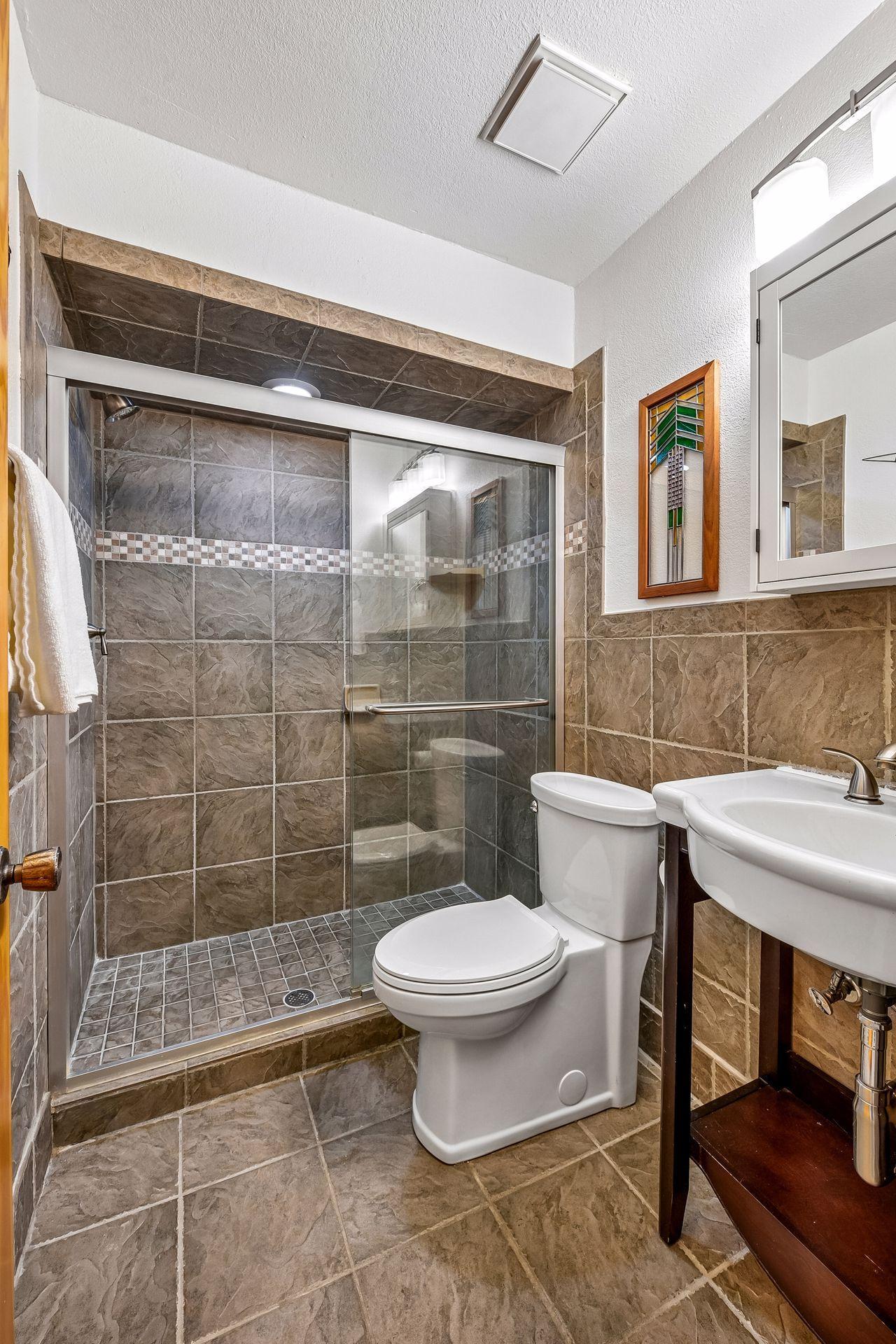 8756 Walton Oaks Drive Property Photo 32