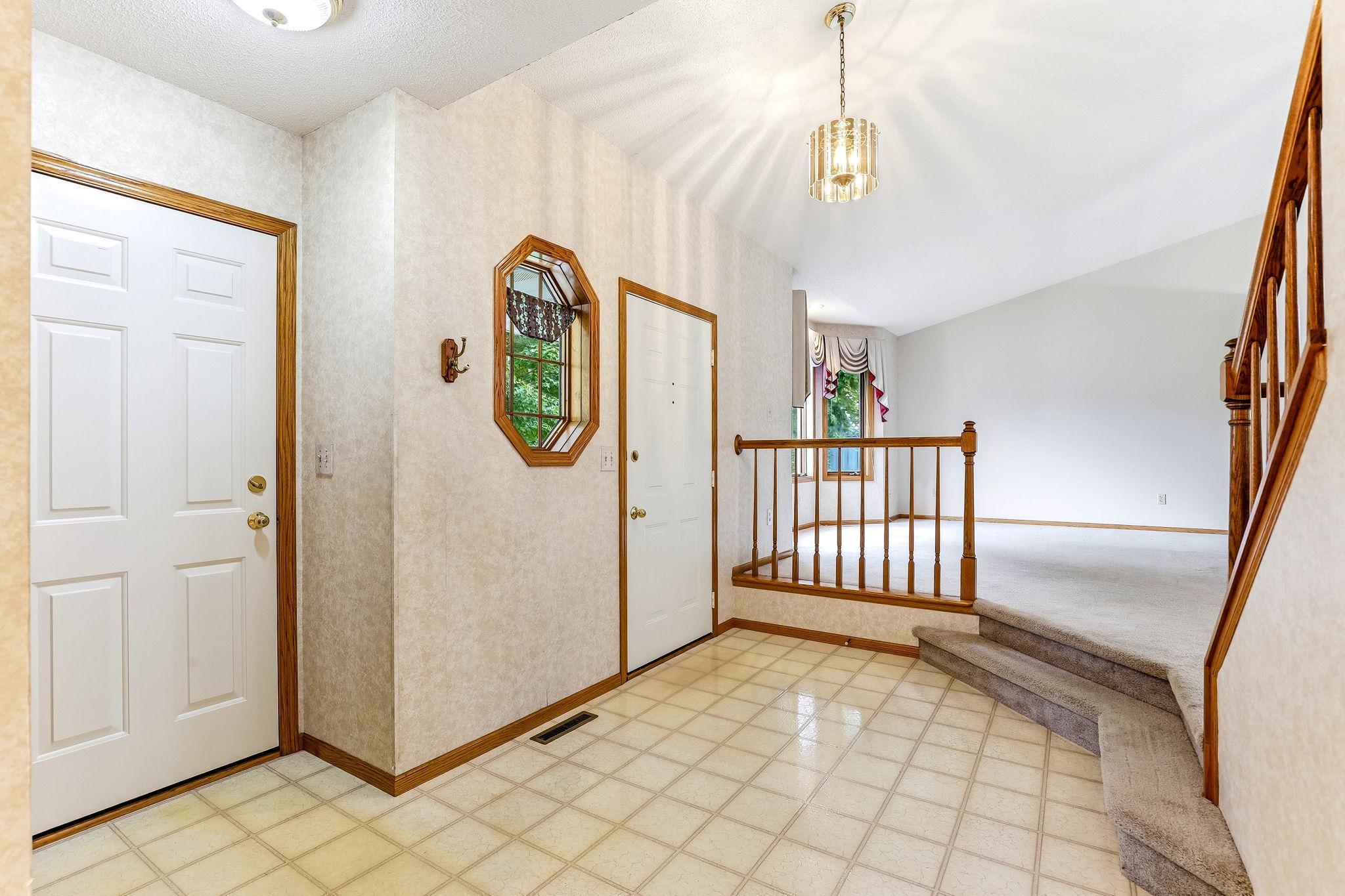 4916 Helmo Avenue N Property Photo 5