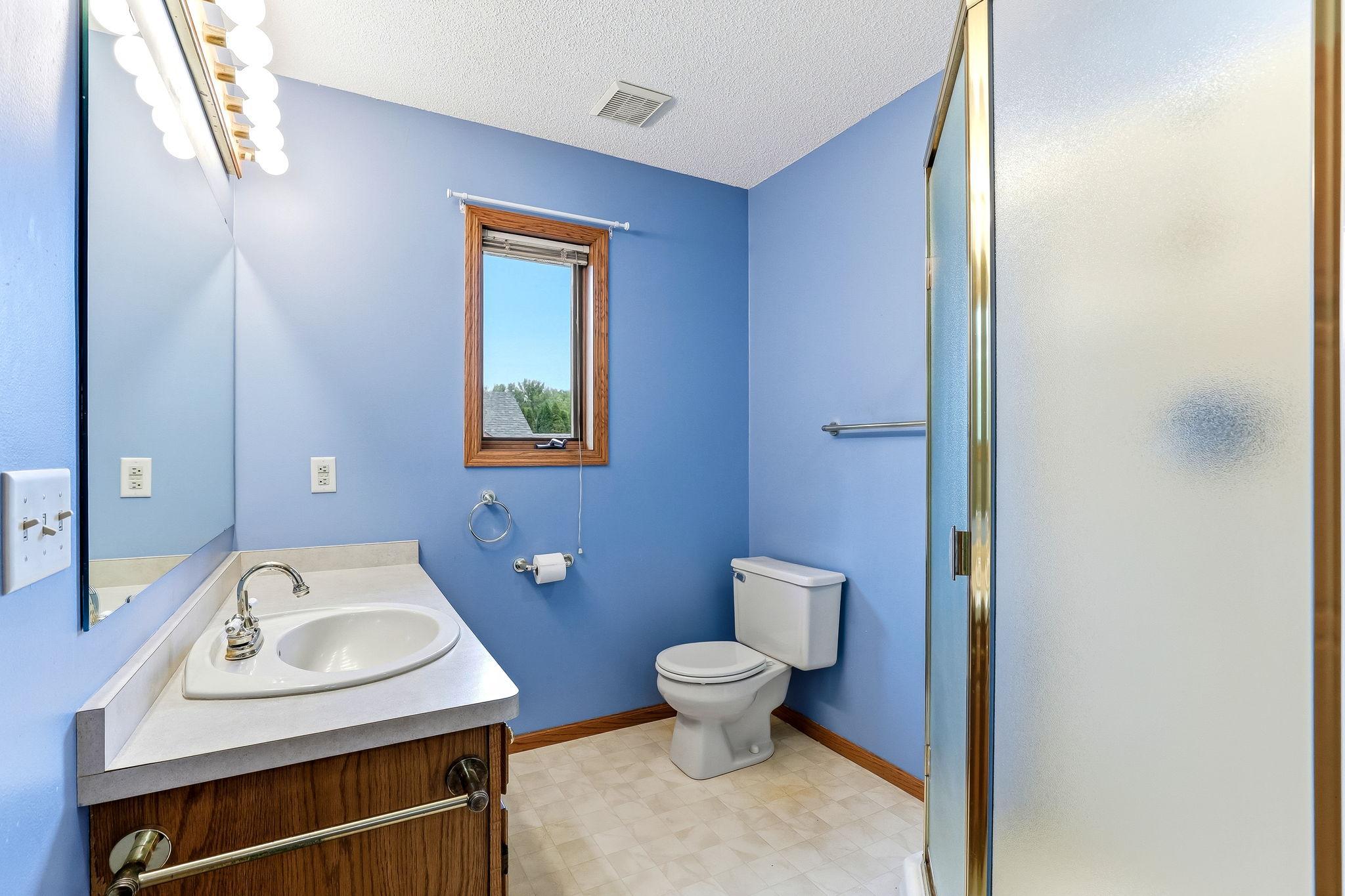 4916 Helmo Avenue N Property Photo 27