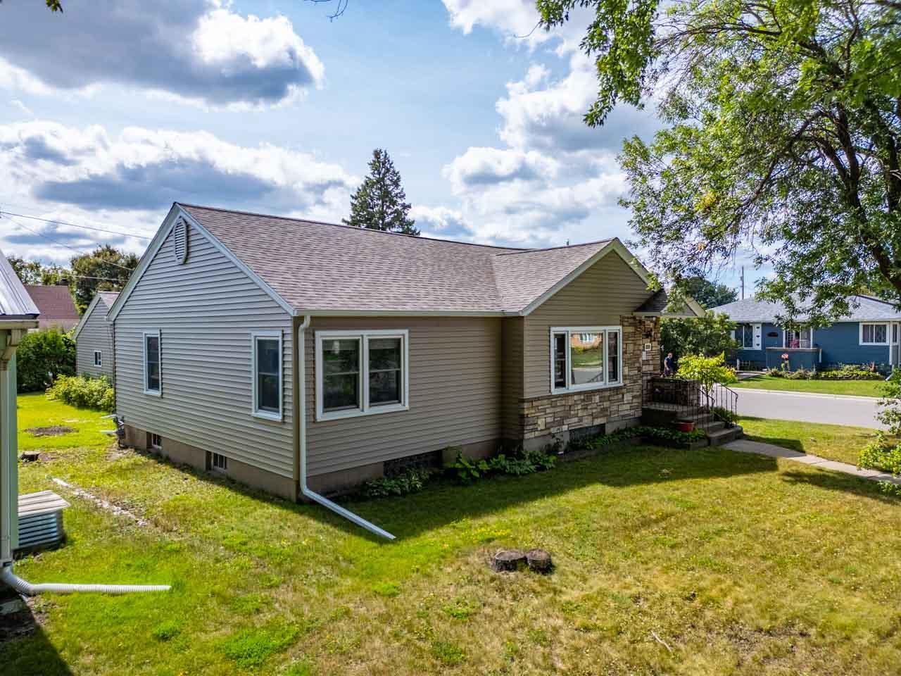 716 5th Street S Property Photo 1
