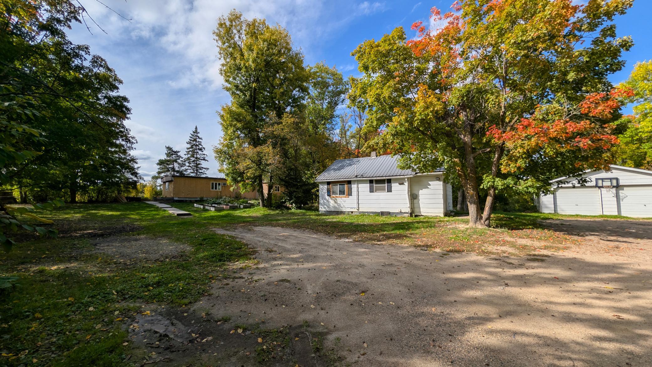 15890 390th Street Property Photo 1