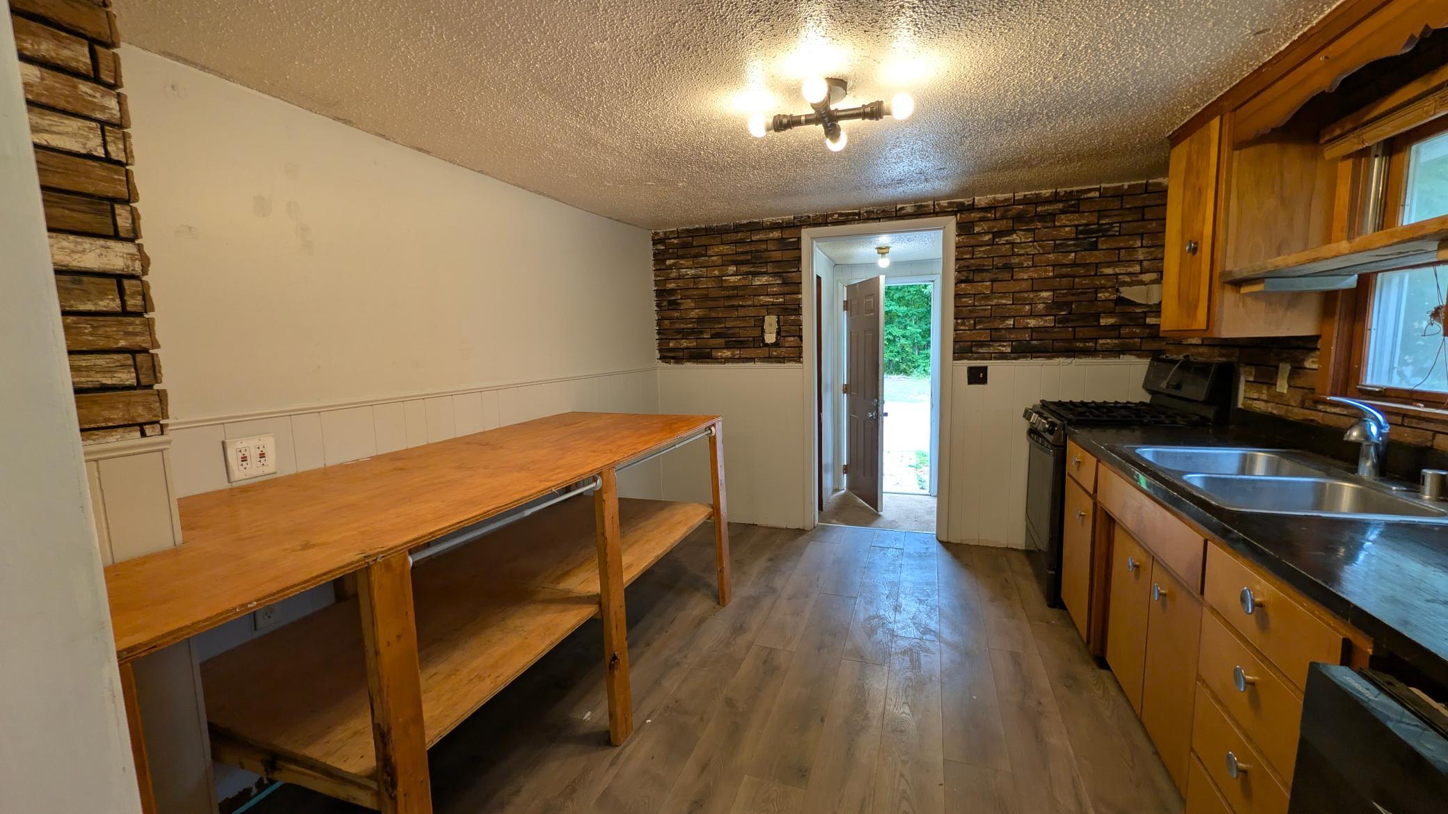 15890 390th Street Property Photo 8