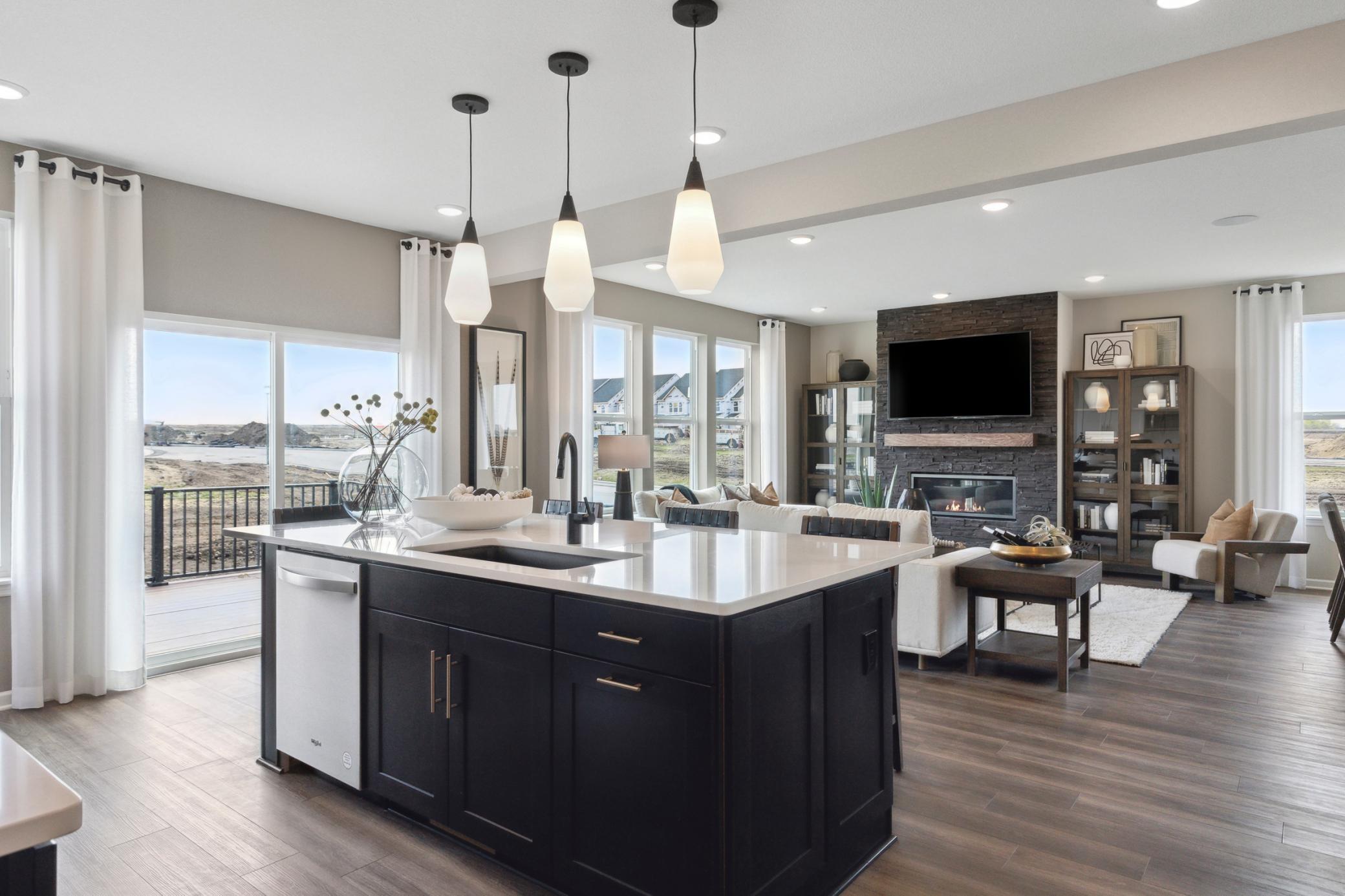 15044 Amber Fields Boulevard W Property Photo 4