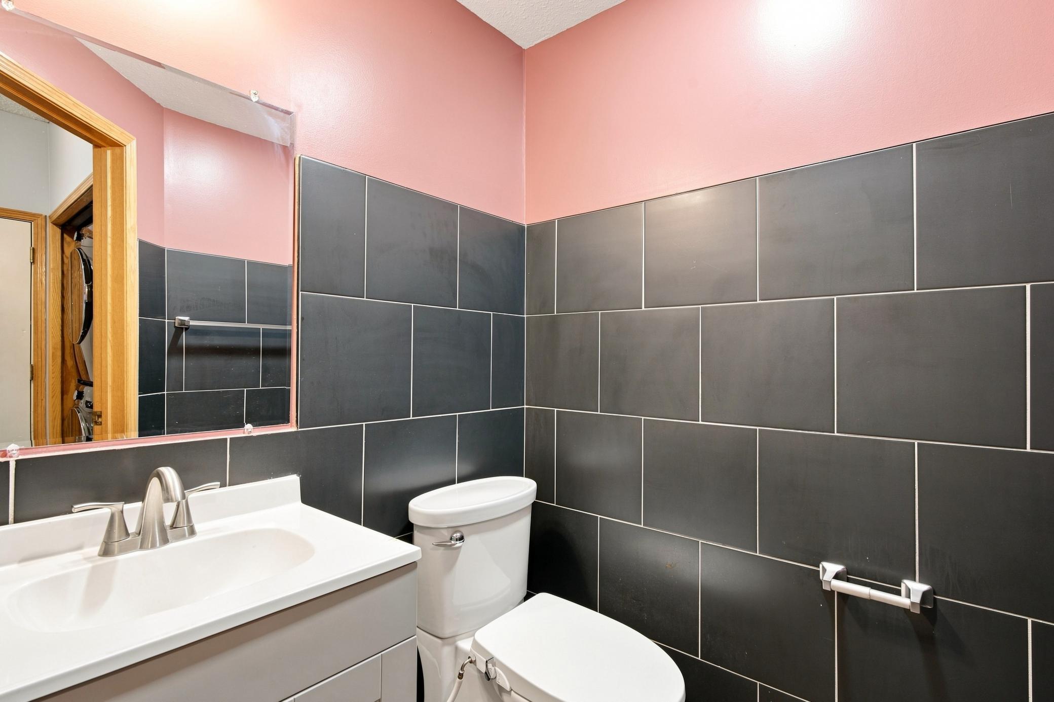 8605 Tessman Circle N Property Photo 10