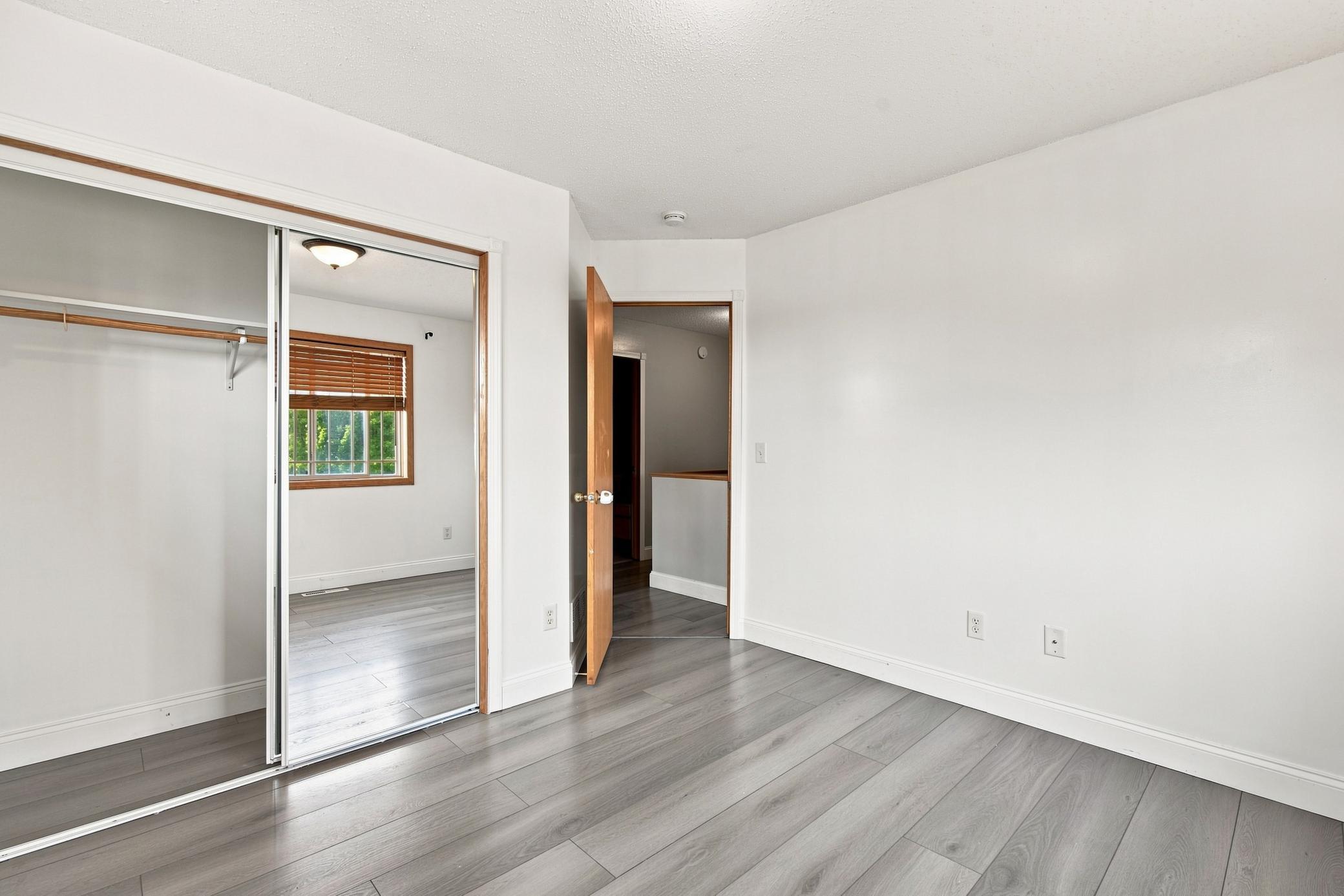 8605 Tessman Circle N Property Photo 23