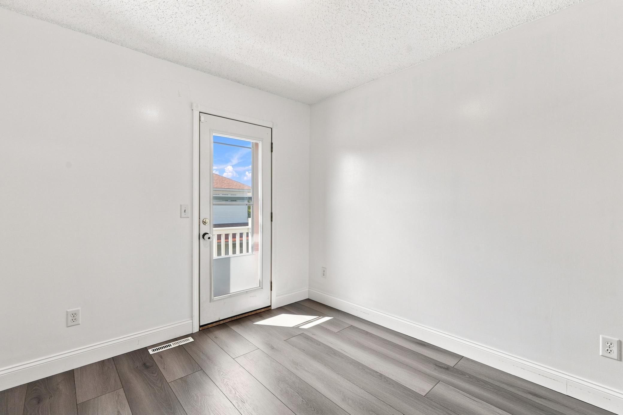 8605 Tessman Circle N Property Photo 24