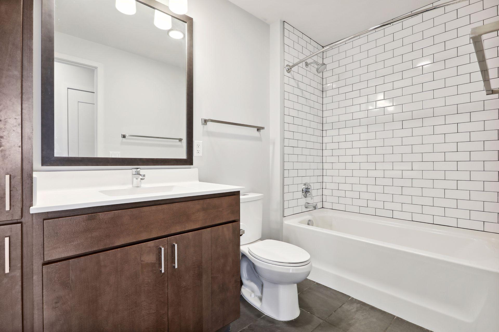 811 Washington Avenue S 1410 Property Photo 13