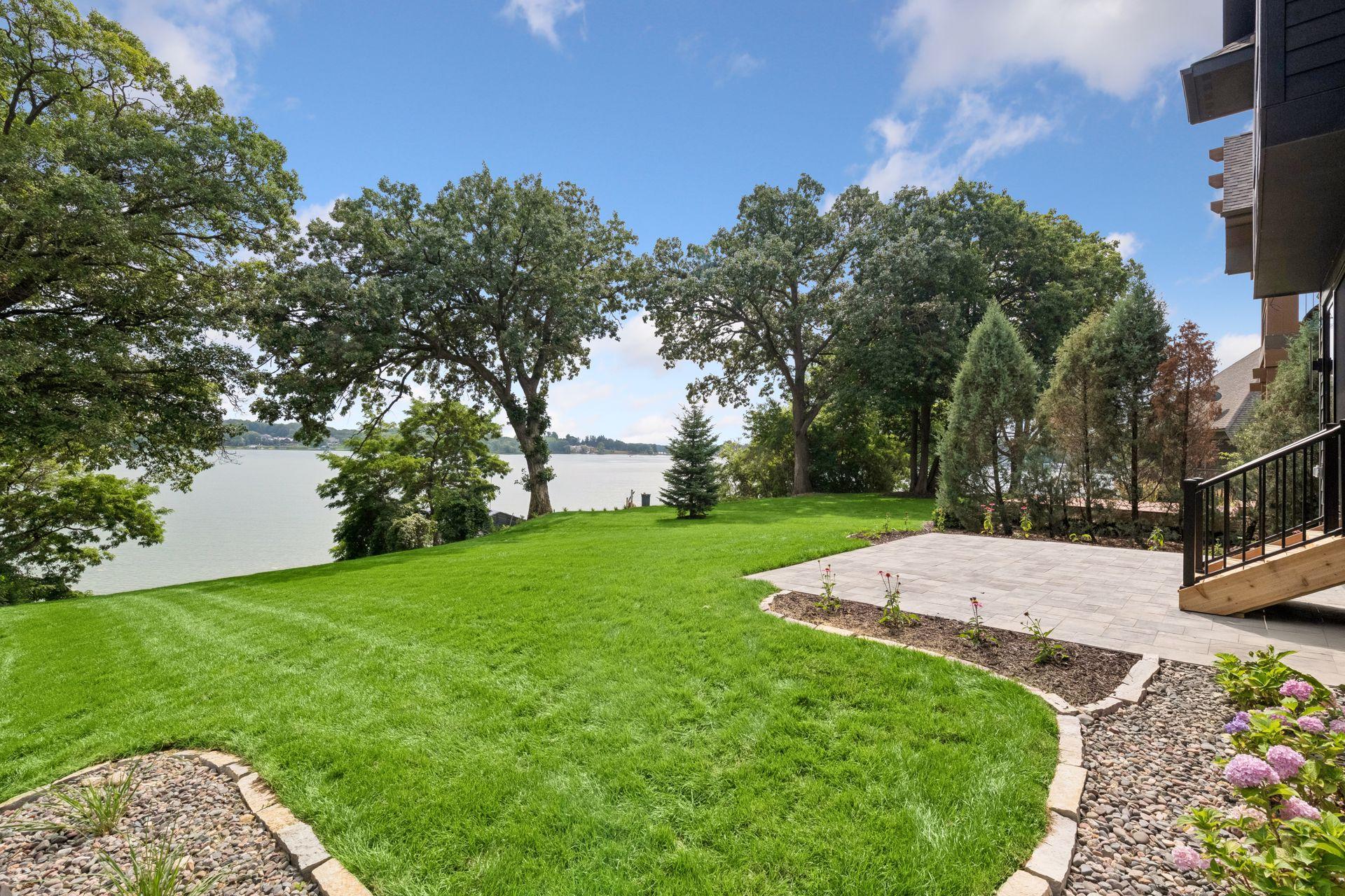 348 W Lake Street Property Photo 1