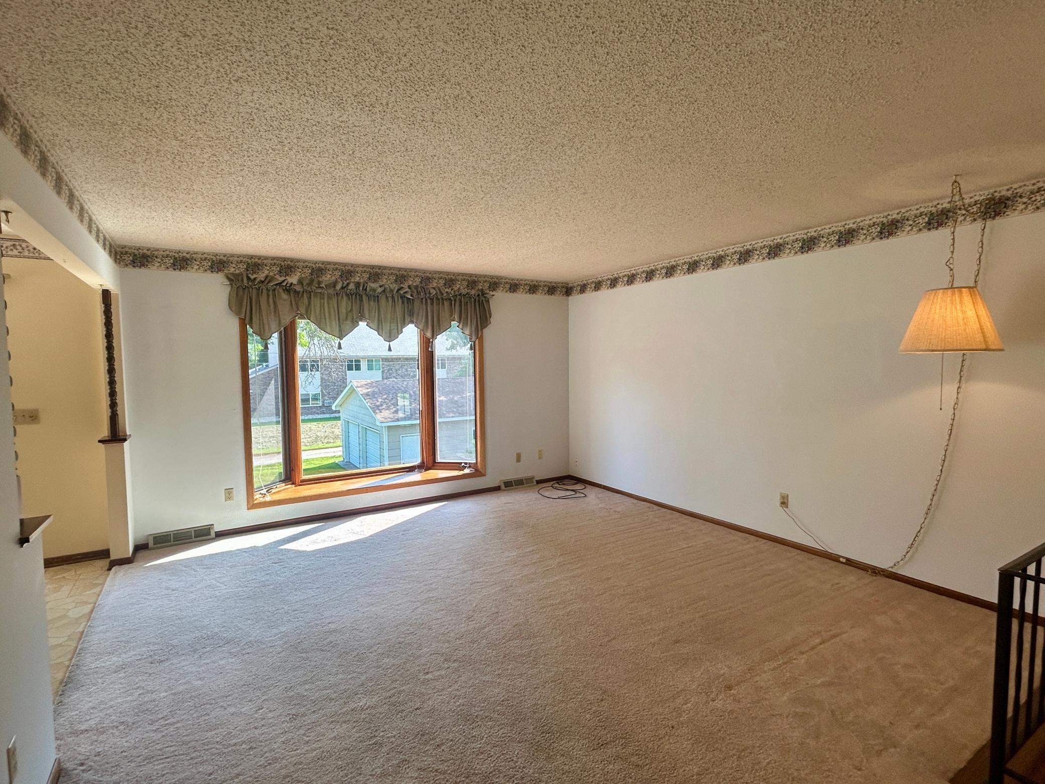 913 High Avenue Property Photo 6