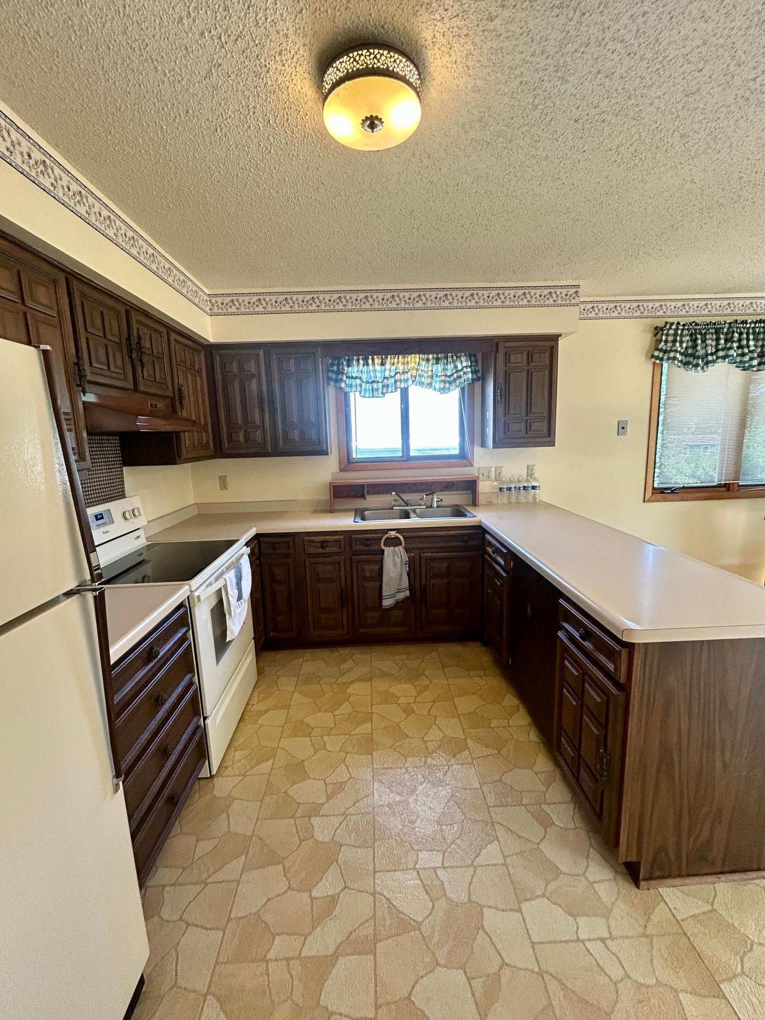 913 High Avenue Property Photo 11