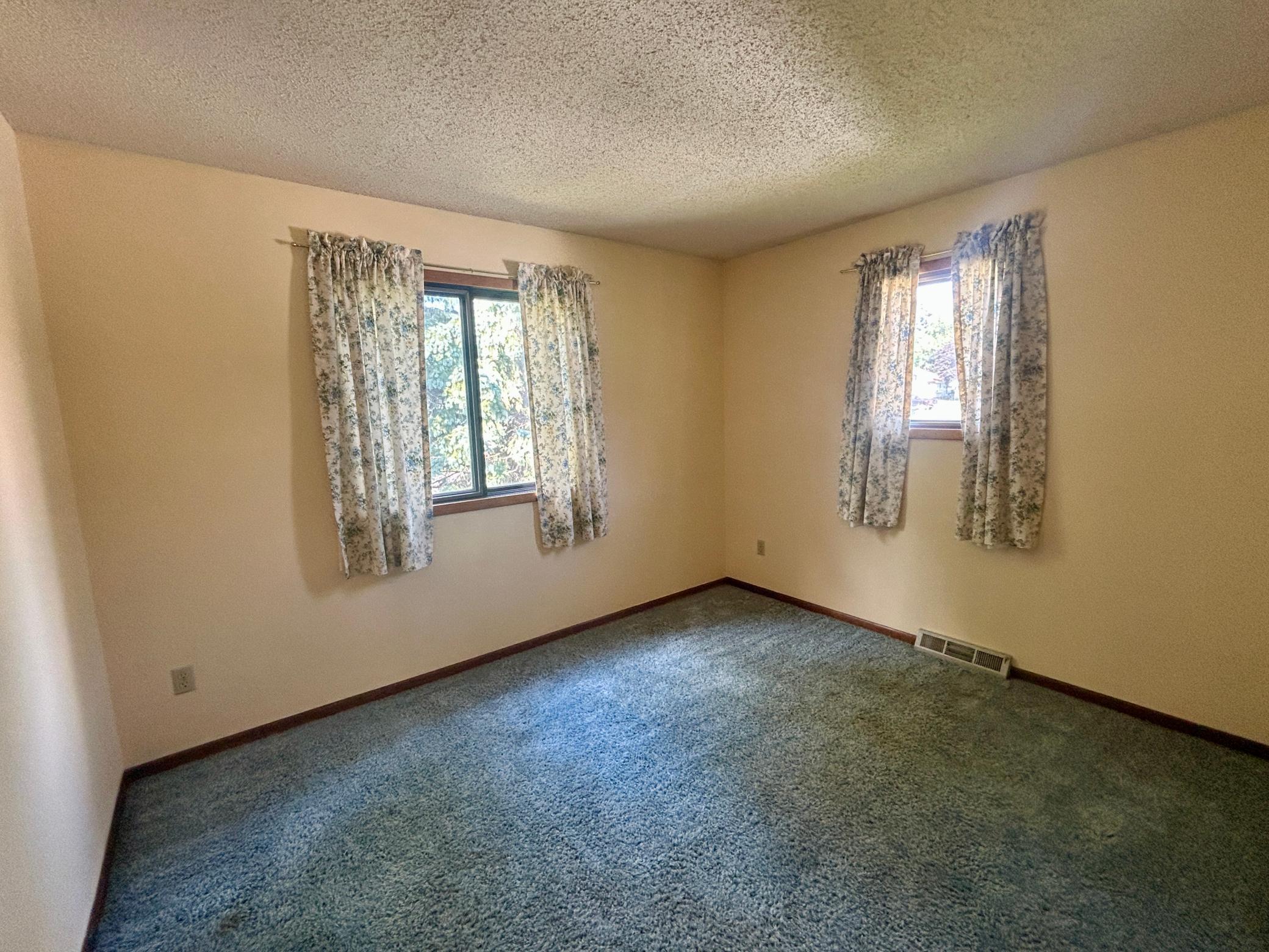 913 High Avenue Property Photo 13