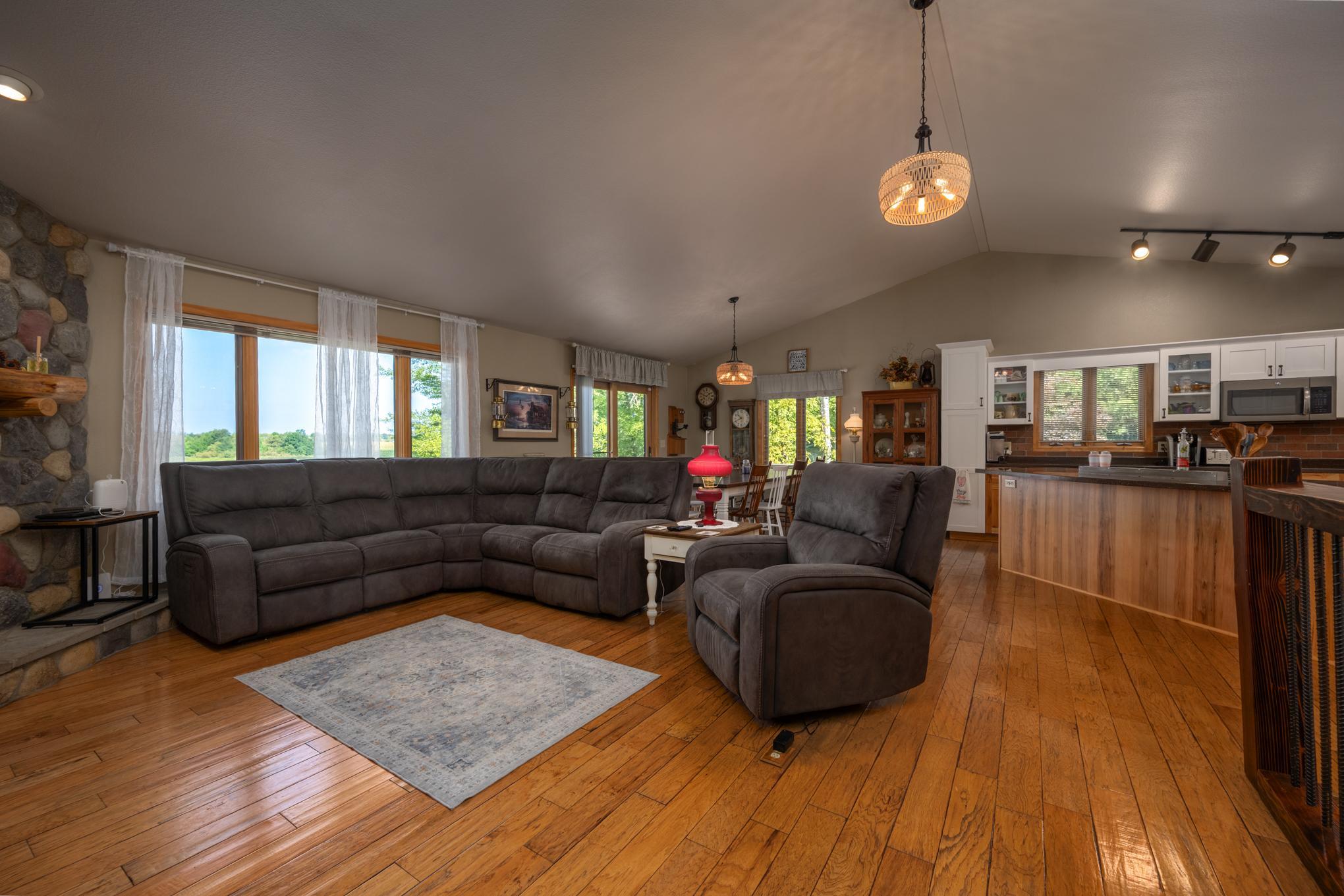 1855 160th Street Property Photo 14