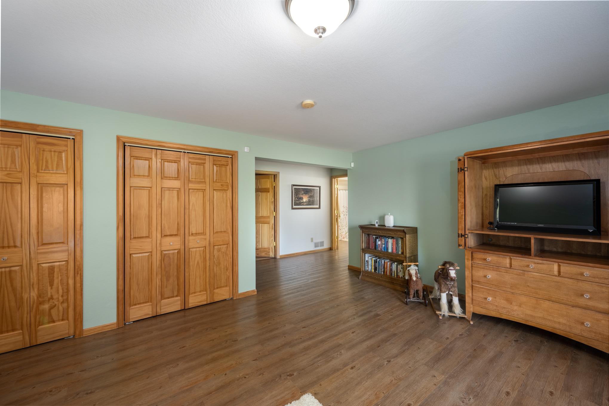 1855 160th Street Property Photo 27