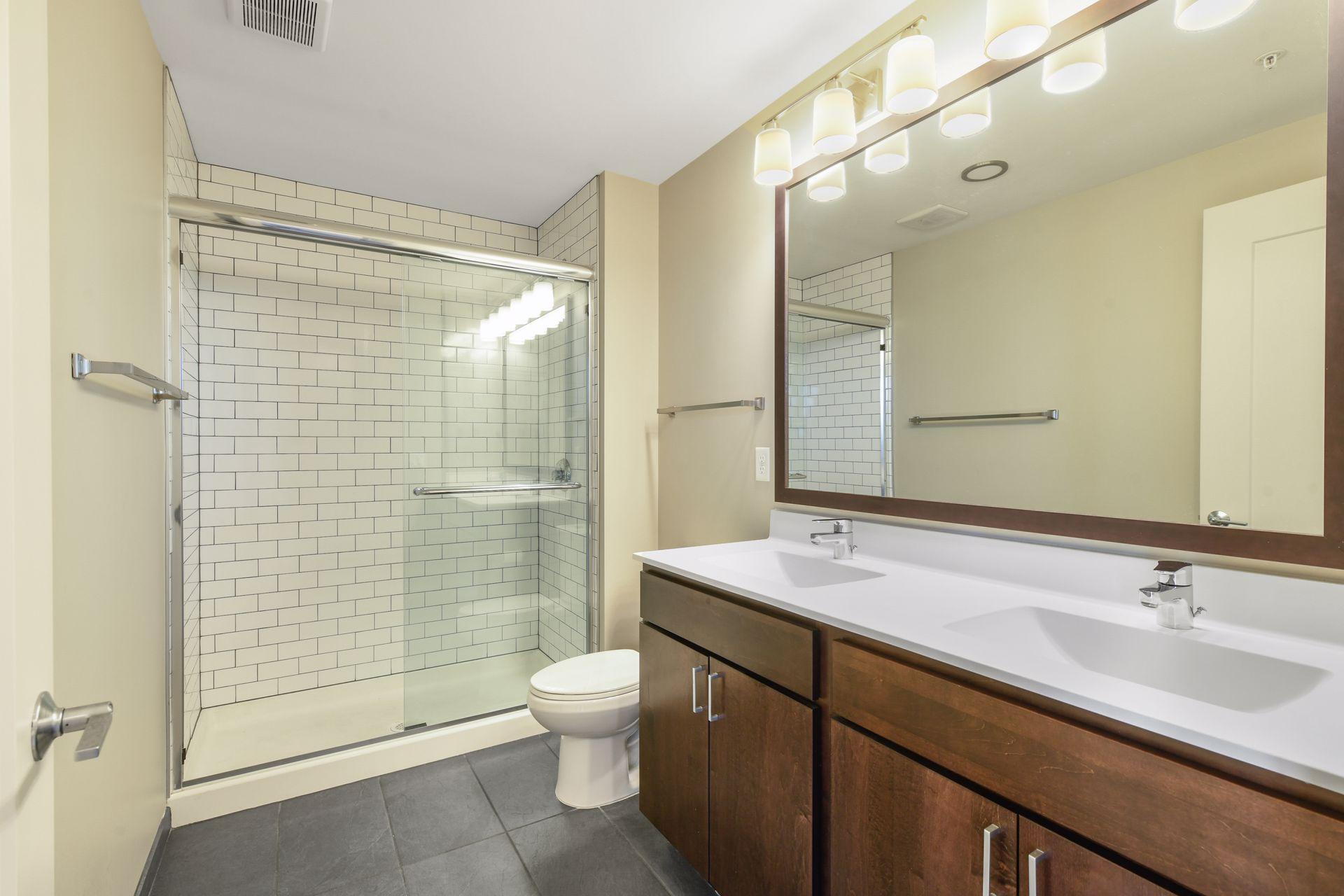 811 Washington Avenue S 803 Property Photo 11