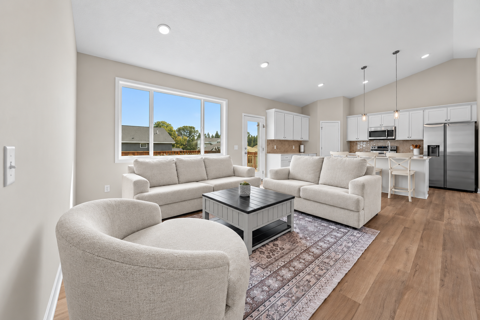 1238 Compton Avenue Property Photo 1