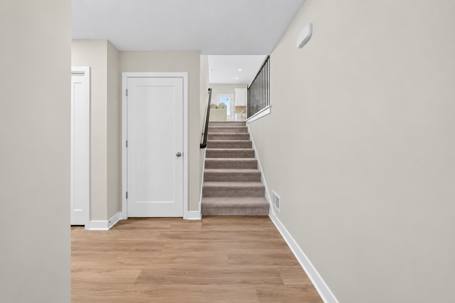 1238 Compton Avenue Property Photo 10