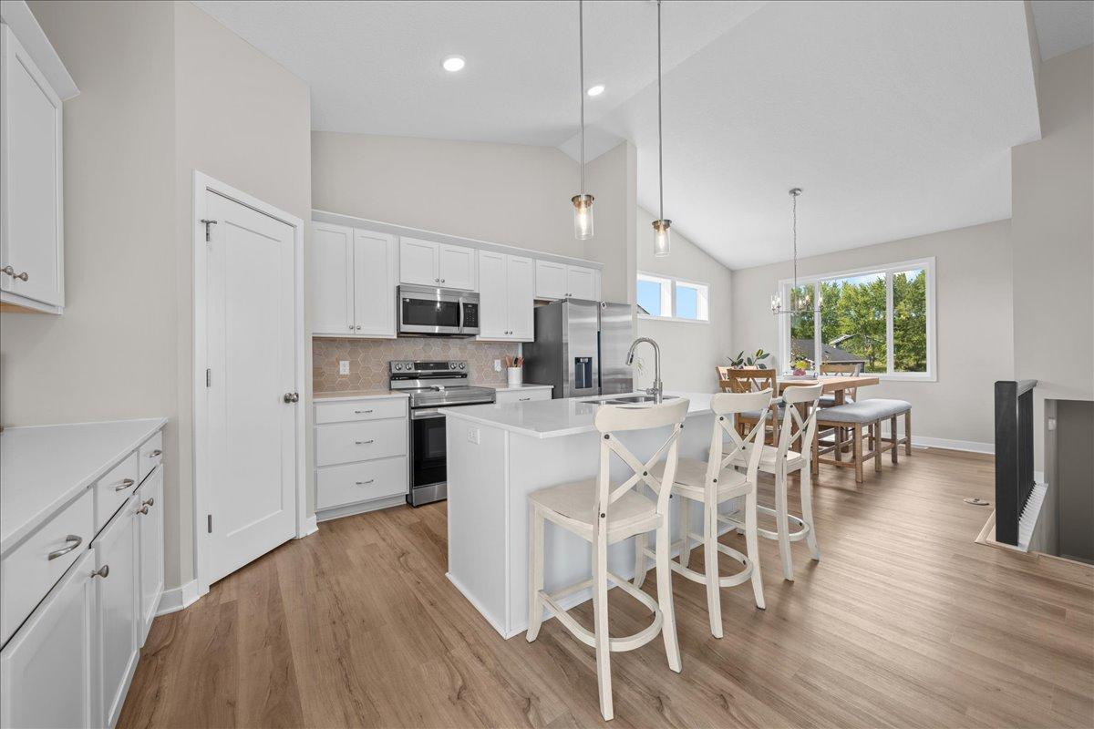 1238 Compton Avenue Property Photo 11