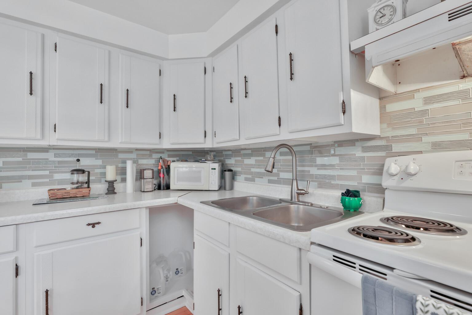 4781 Aberdeen Road Property Photo 5