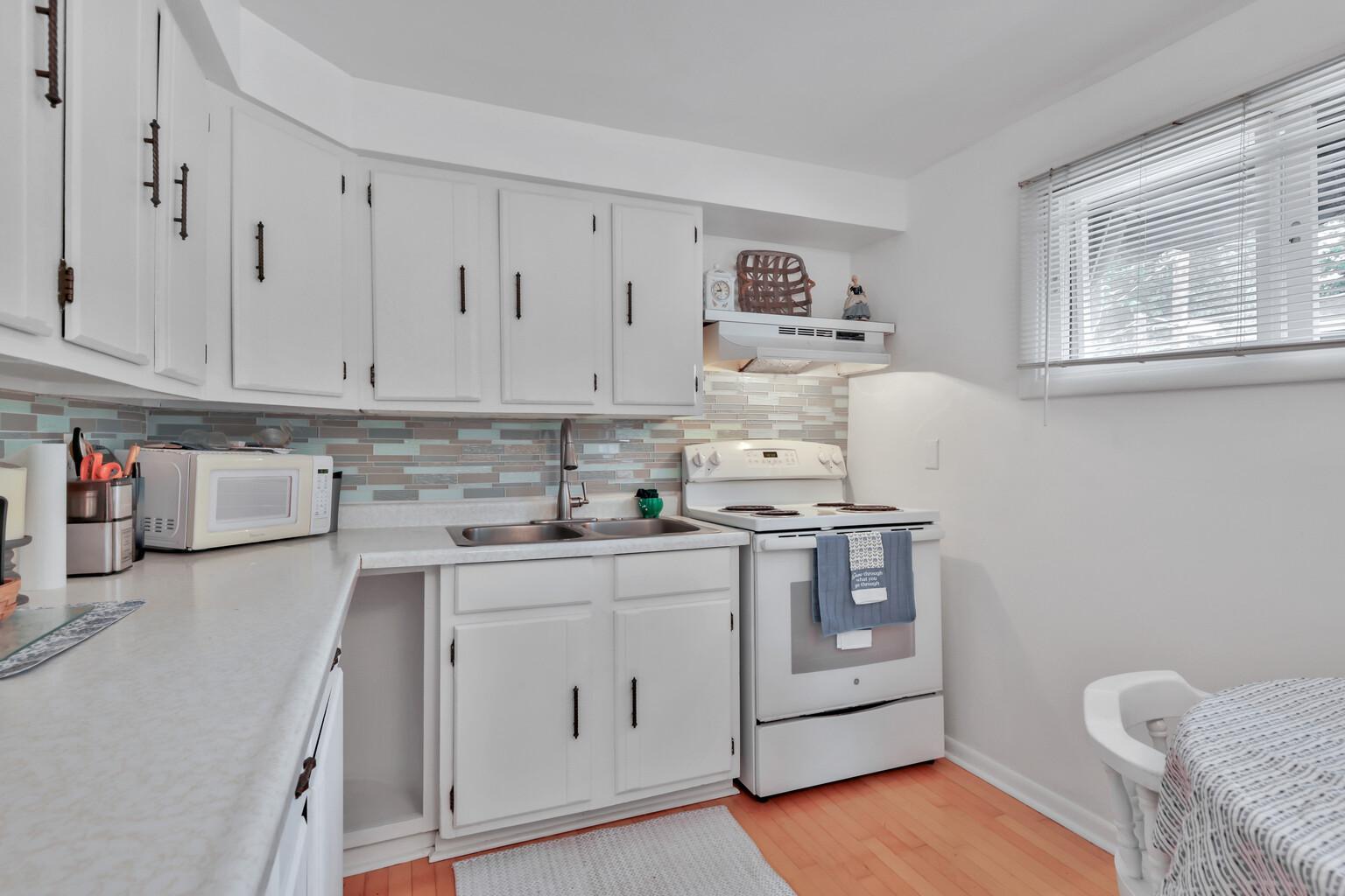 4781 Aberdeen Road Property Photo 6