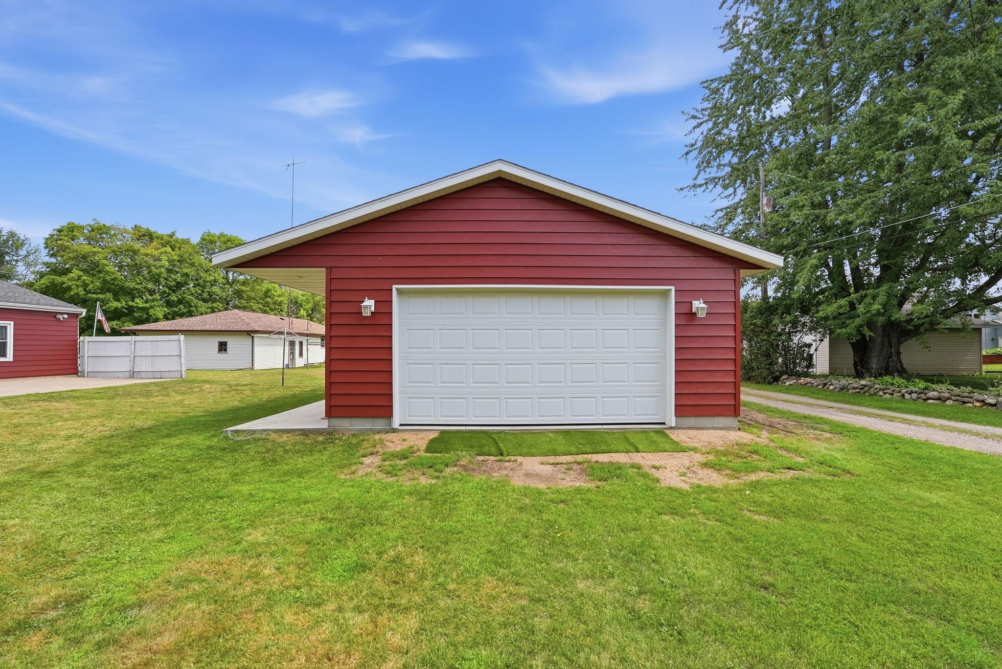 1008 1st Street S Property Photo 23
