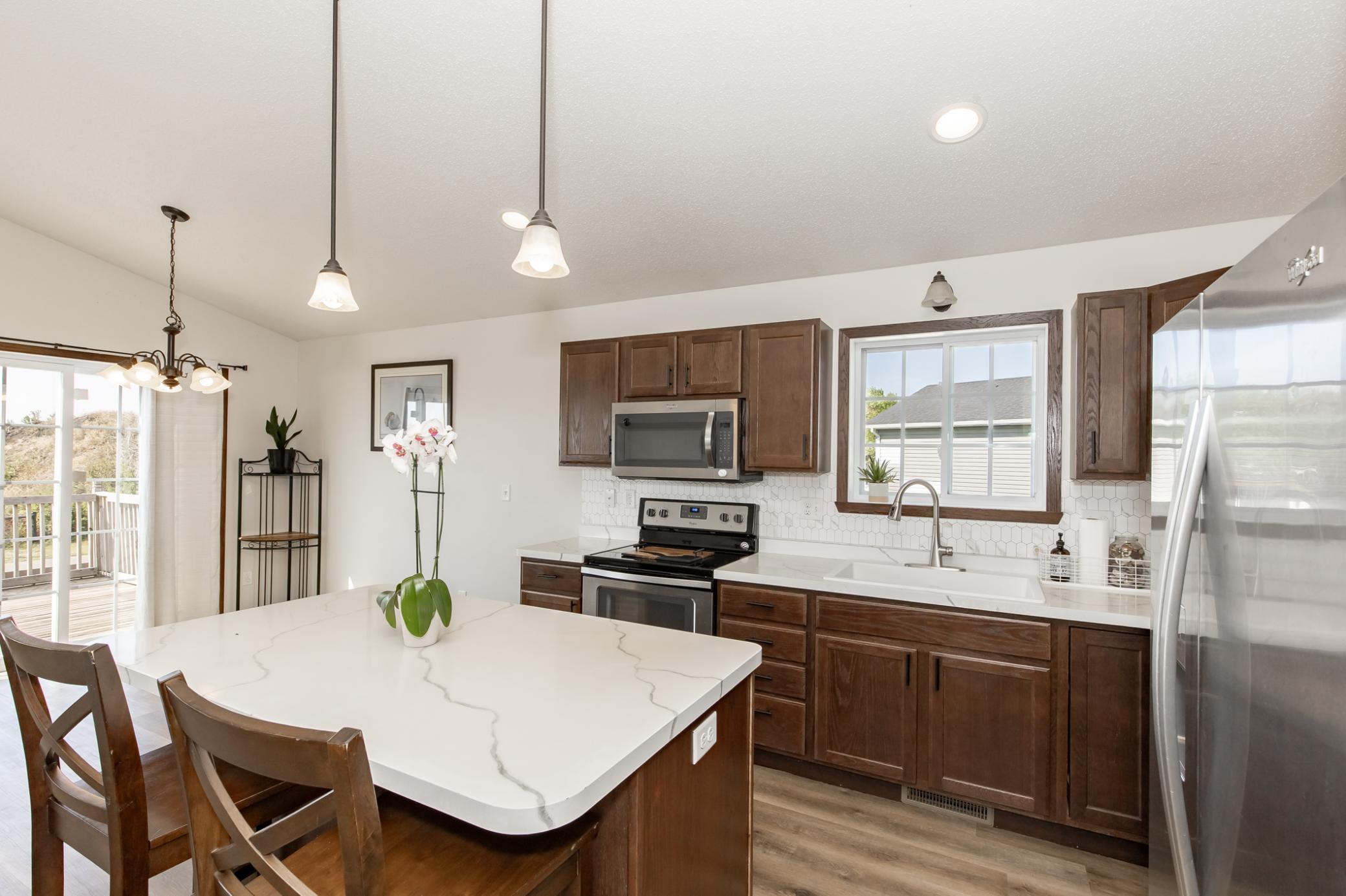 613 5th Street E Property Photo 10